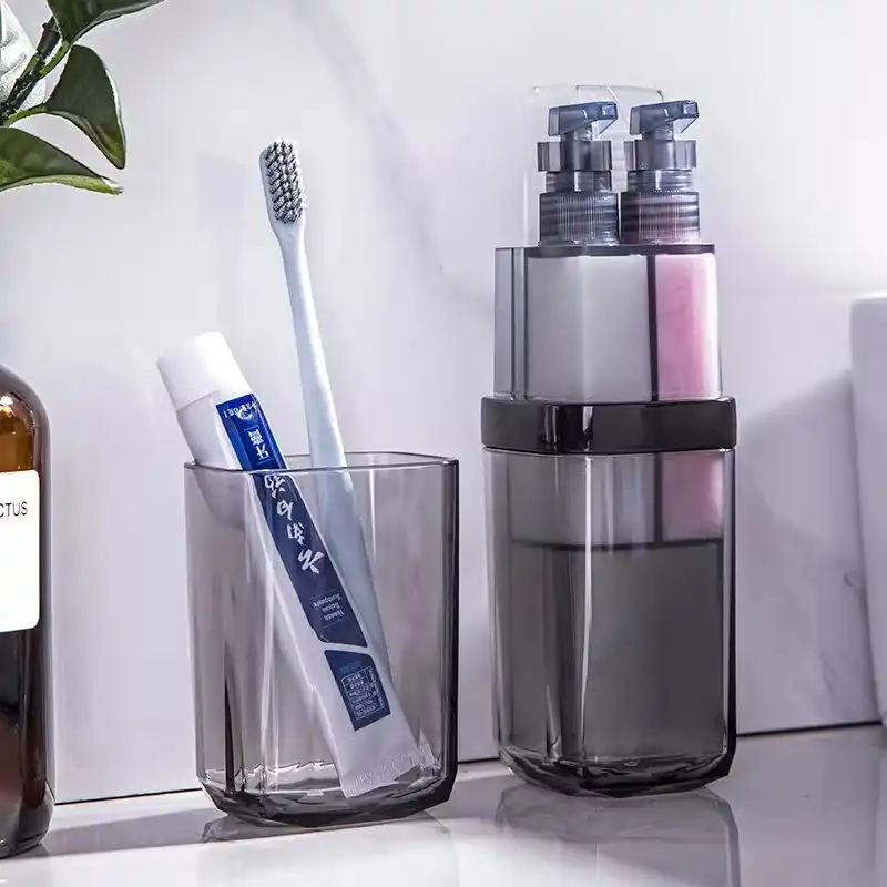 Product image of Etravel Transparent Travel Kit 7 in 1