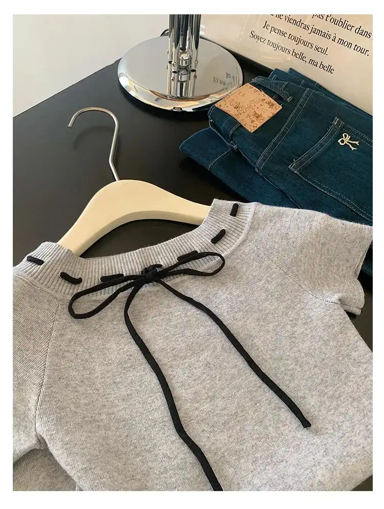 Product image of Grey Bow Knit T-Shirt | Stylish Short Sleeve Top