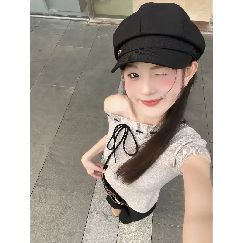 Product image of Grey Bow Knit T-Shirt | Stylish Short Sleeve Top