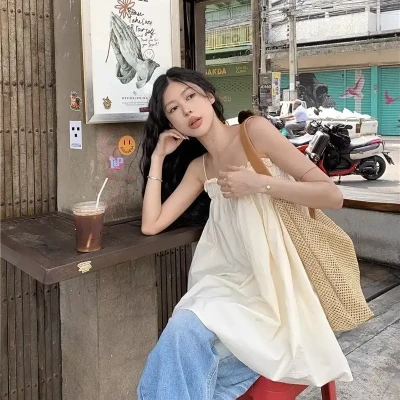 Effortless Chic Smocked Babydol...