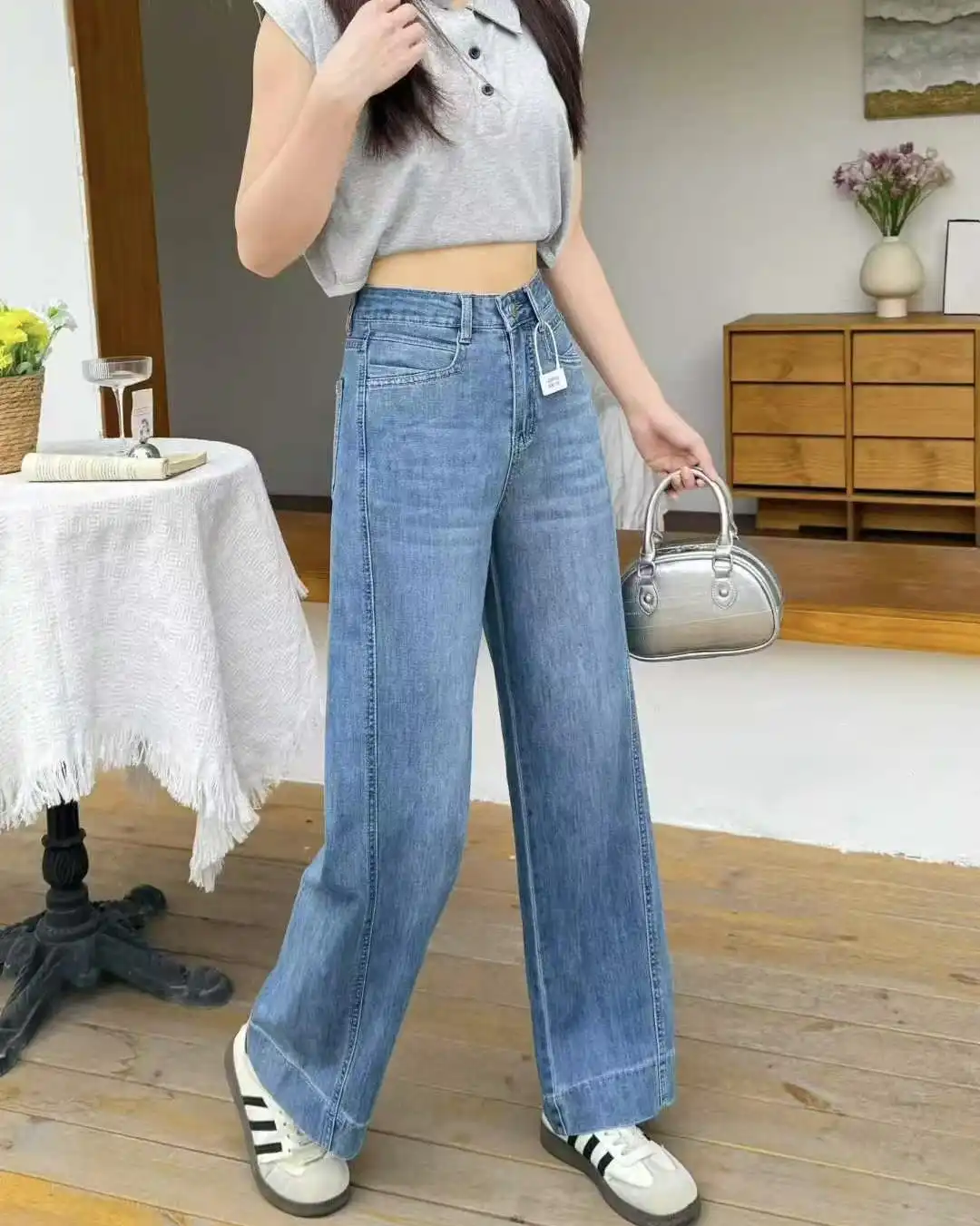 Product image of Wide-Leg Baggy Jeans