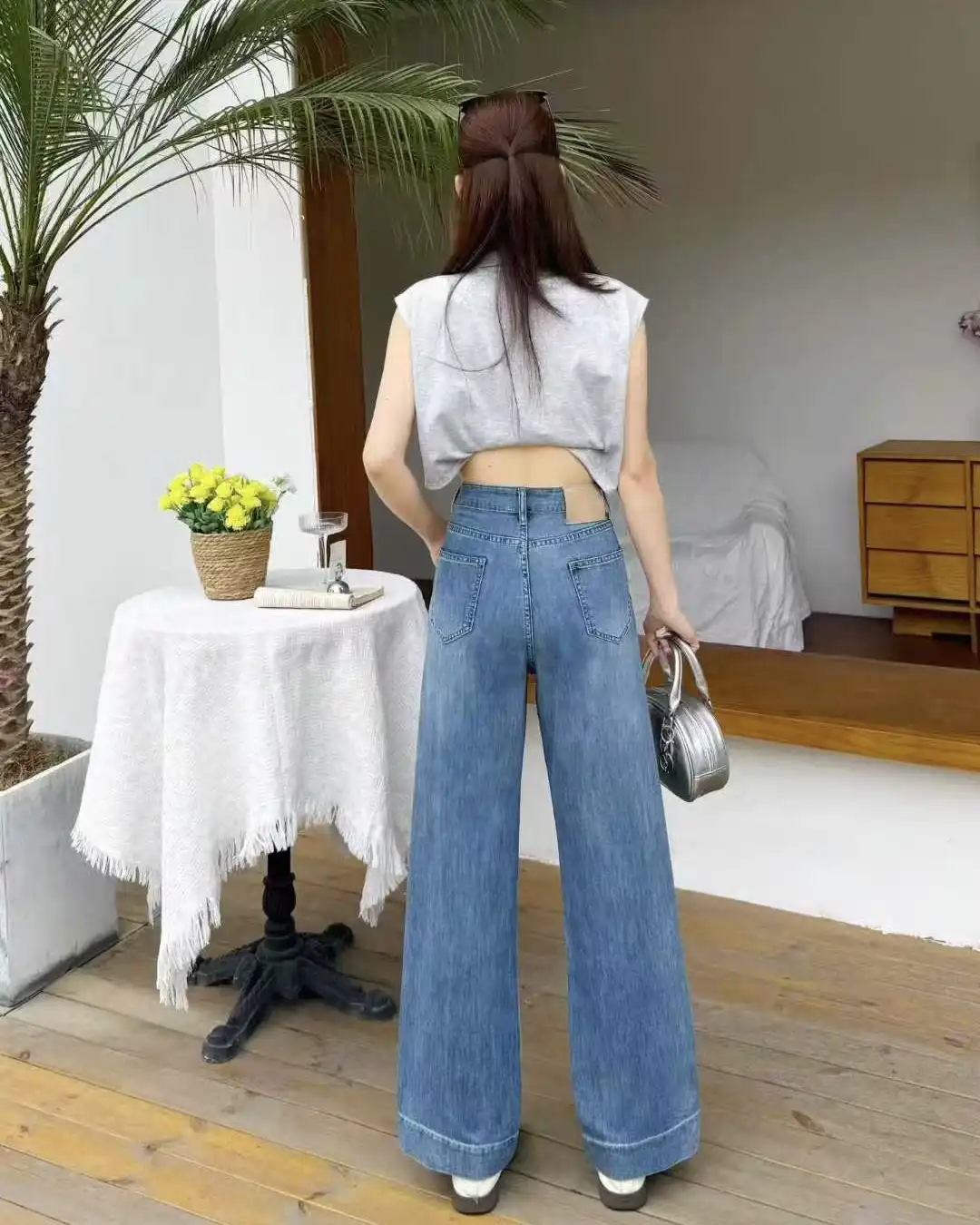 Product image of Wide-Leg Baggy Jeans