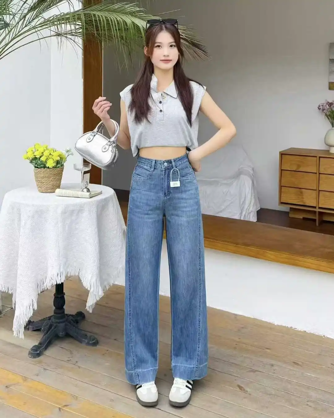 Product image of Wide-Leg Baggy Jeans