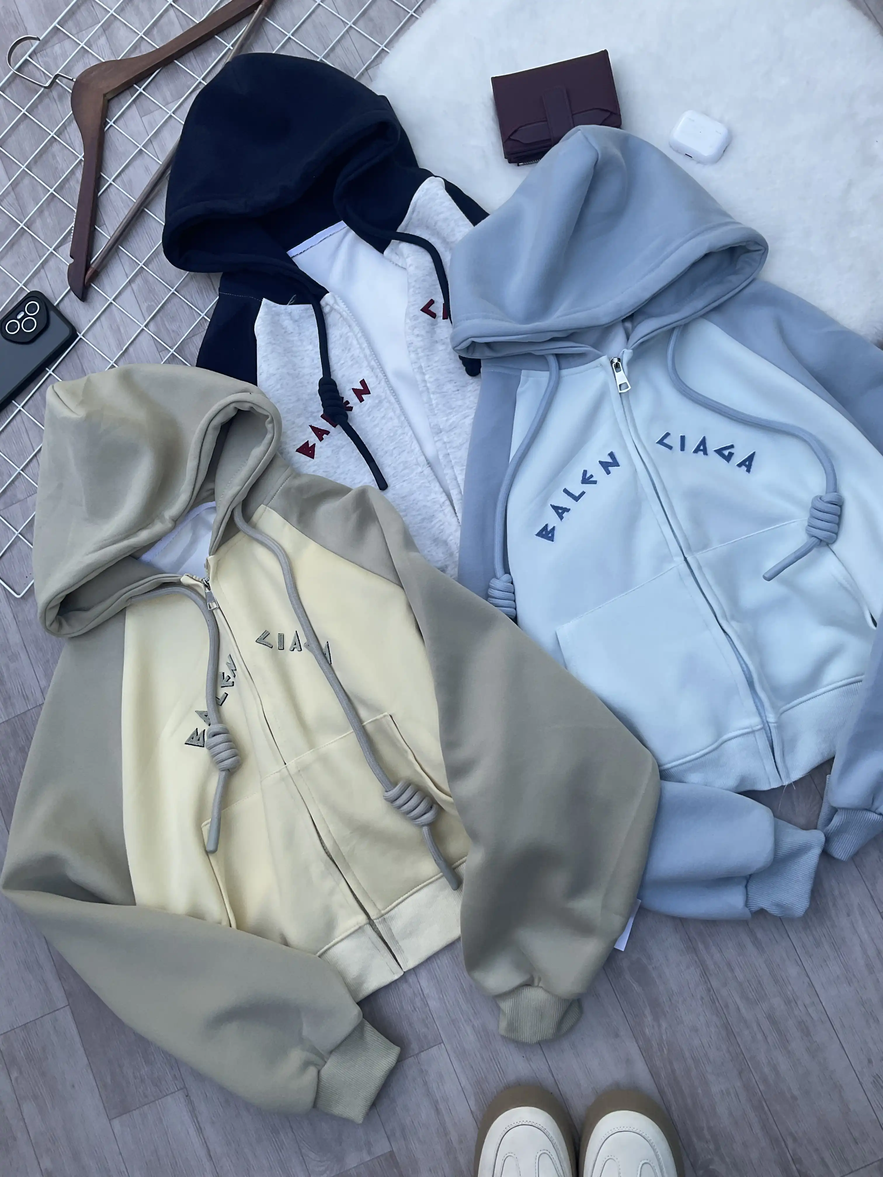 Product image of Raglan Sleeve Oversized Cropped Zip-Up Hoodie