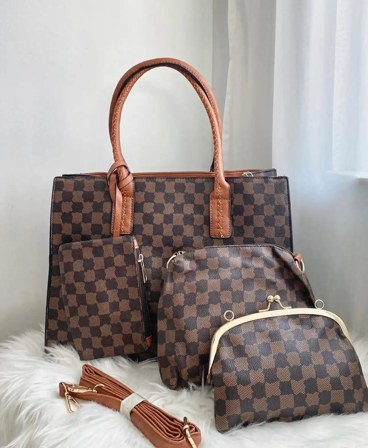 Product image of 4 set bag