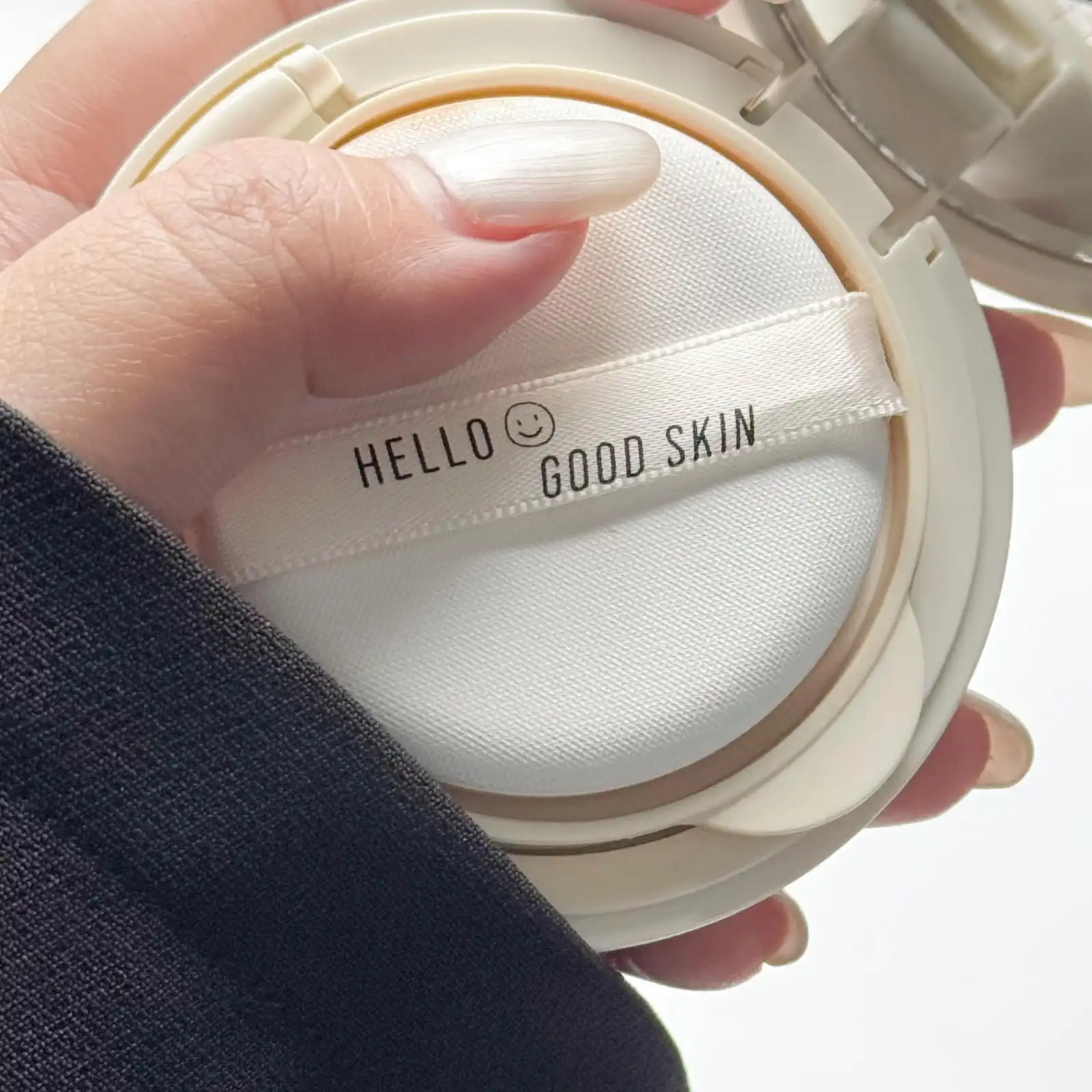 Product image of Cushion Foundation – Dewy Skin Airy Cushion SPF 50+ PA++++ – Merrez’ca