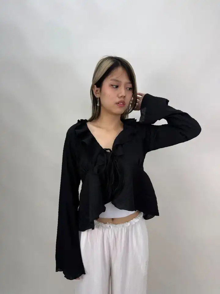 Product image of Nura outer top