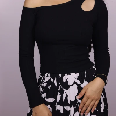 Off shoulder top