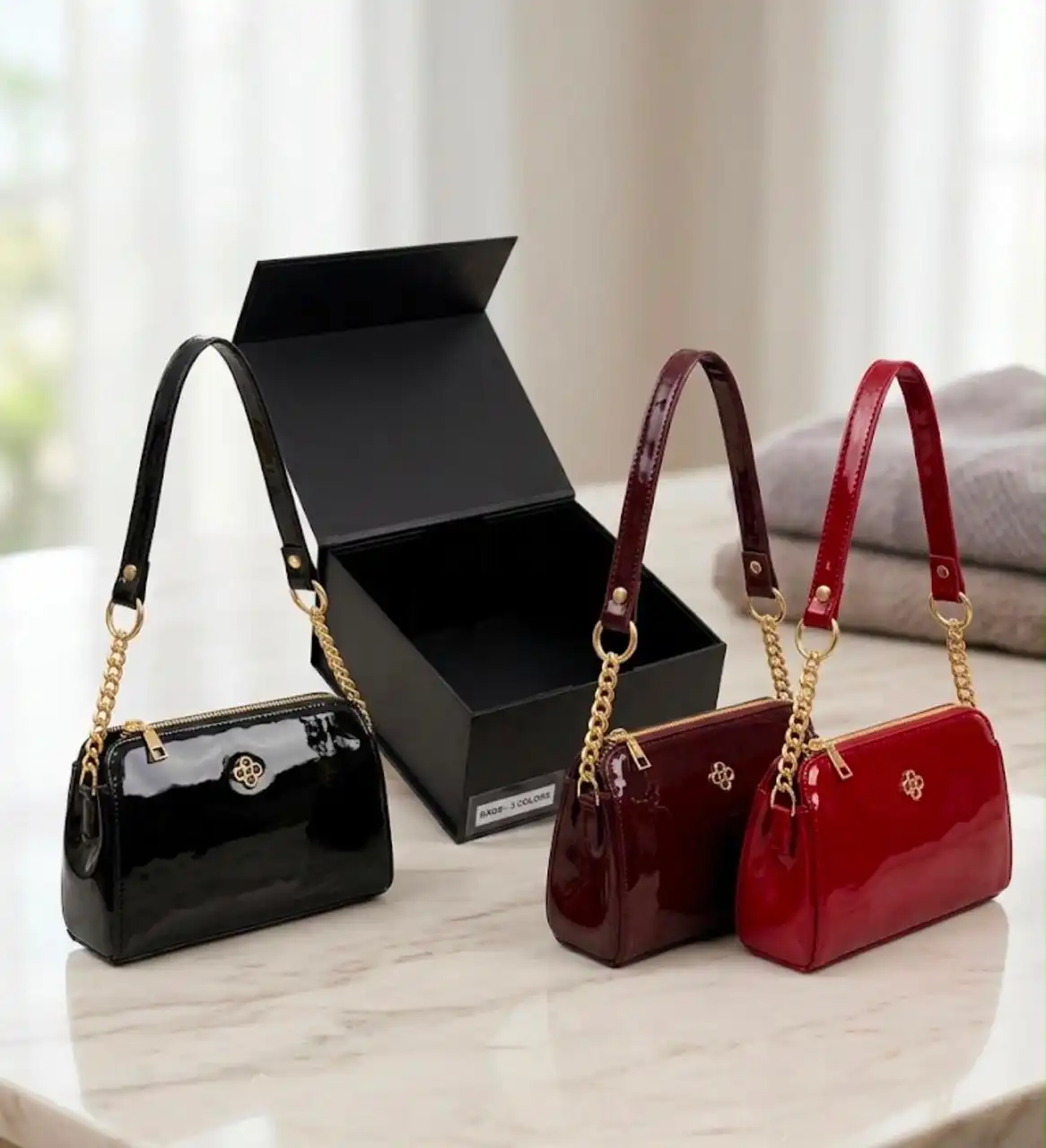 Product image of Sling chain bag with box
