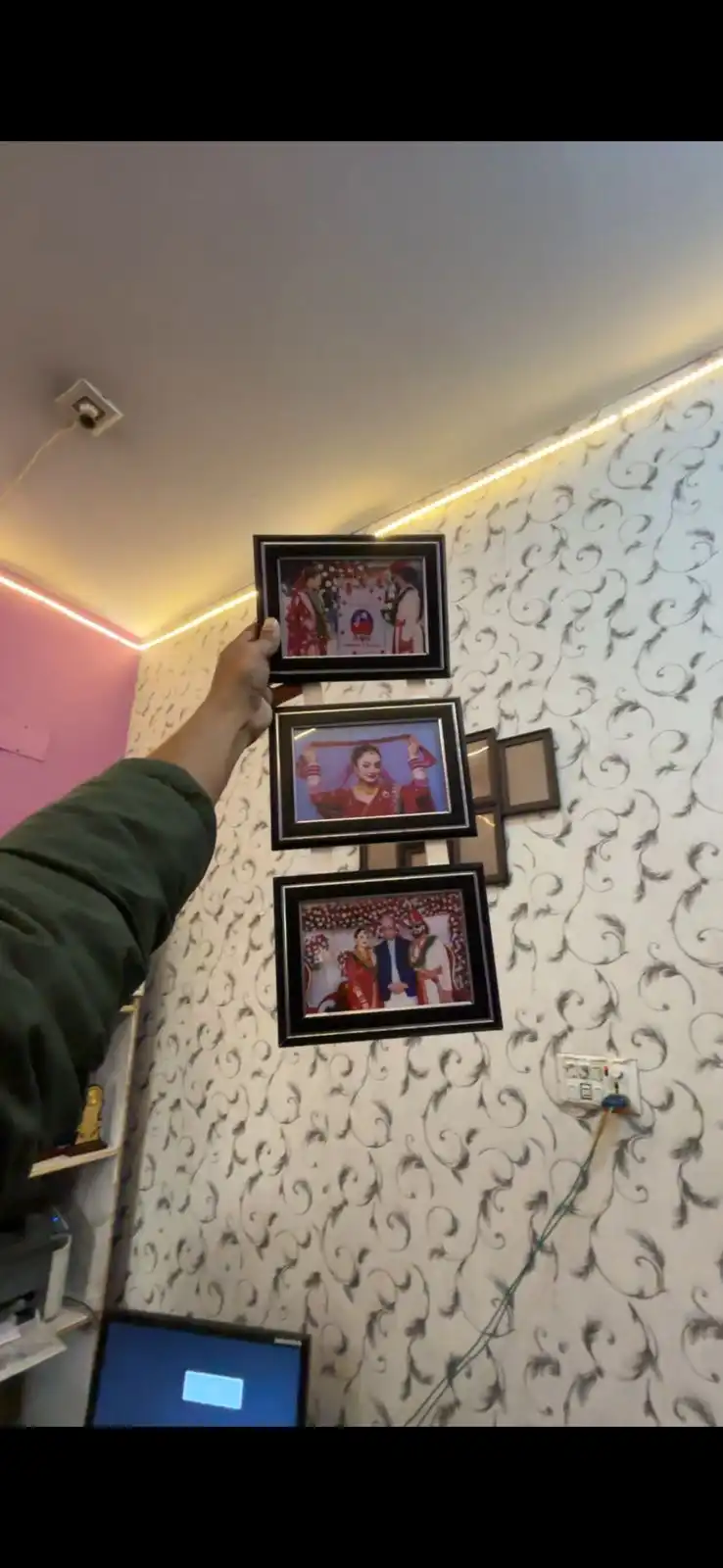 Product image of 3 pcs Vertical Frame with Photo