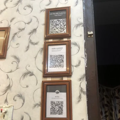 brown black line hanging