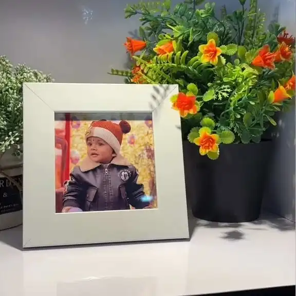 Product image of Stand Frame White 4x4 With Photo