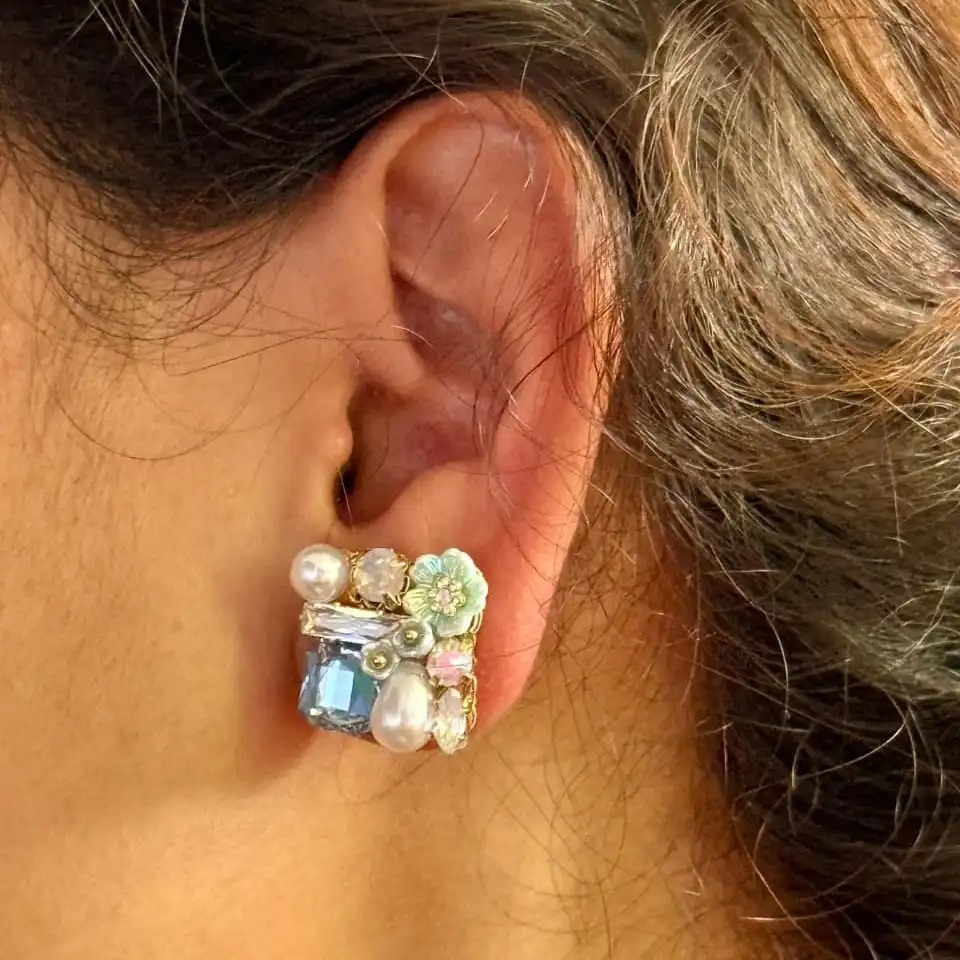 Product image of Square crystal flower earrings