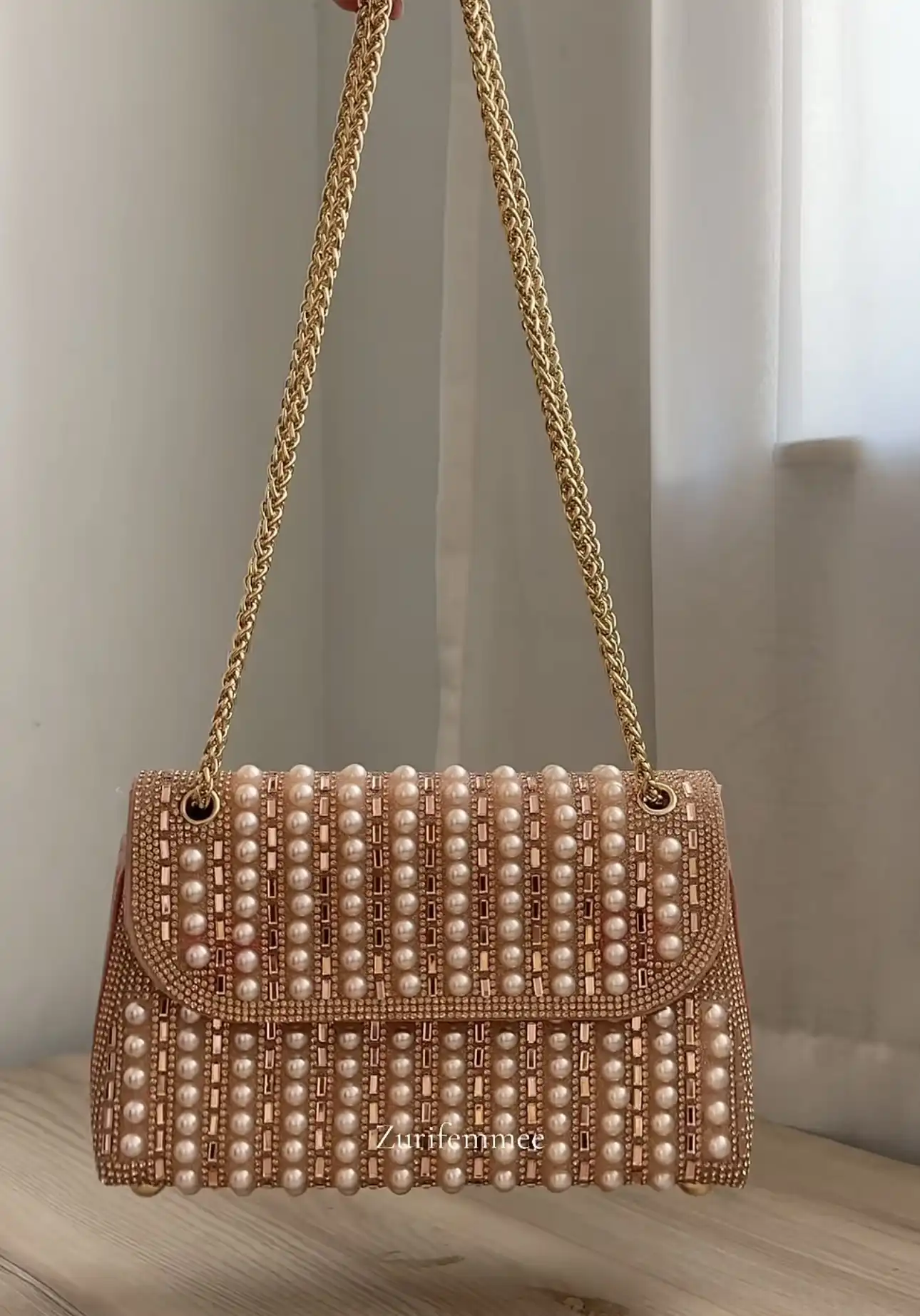 Product image of Pearl party bag