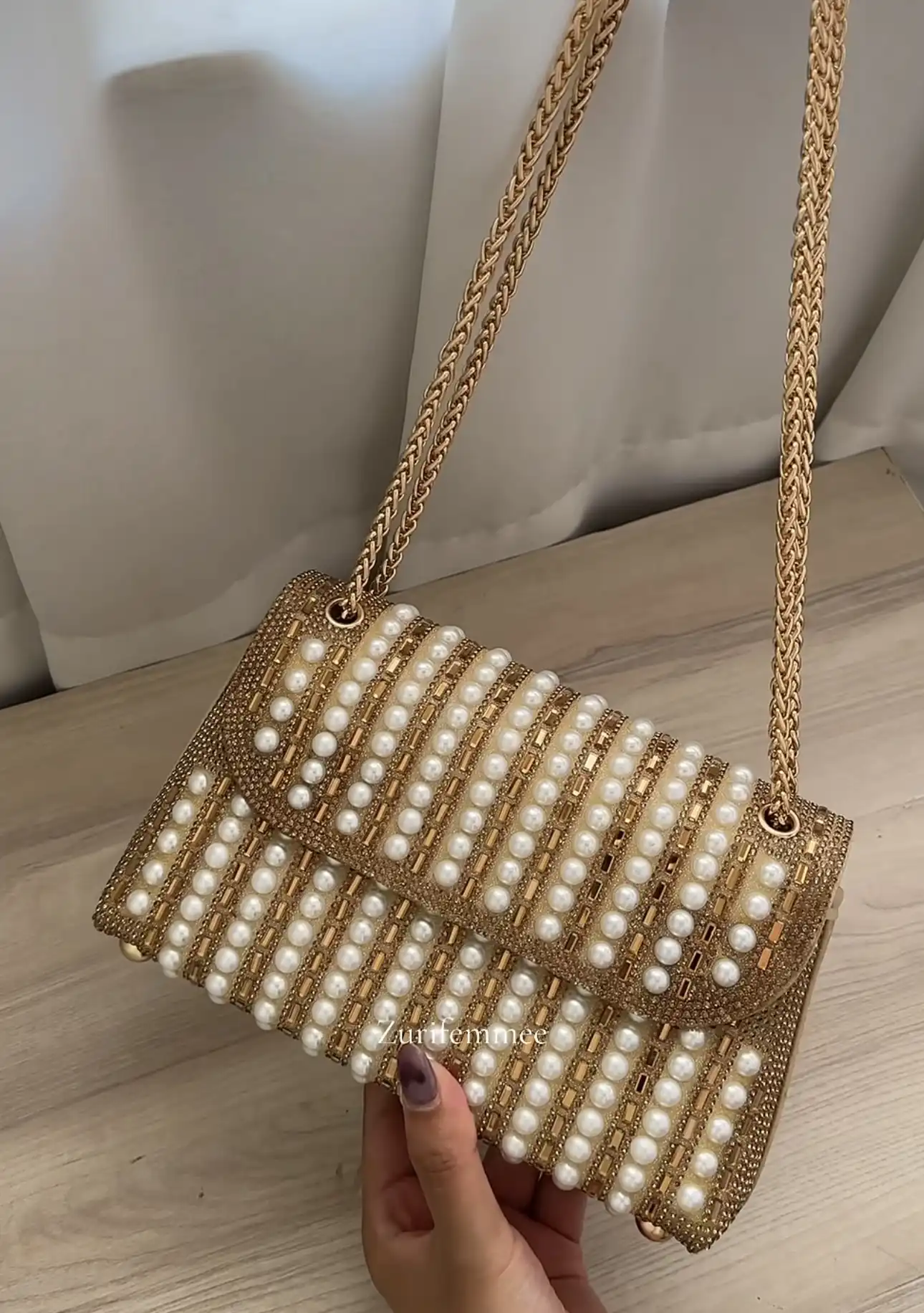 Product image of Pearl party bag
