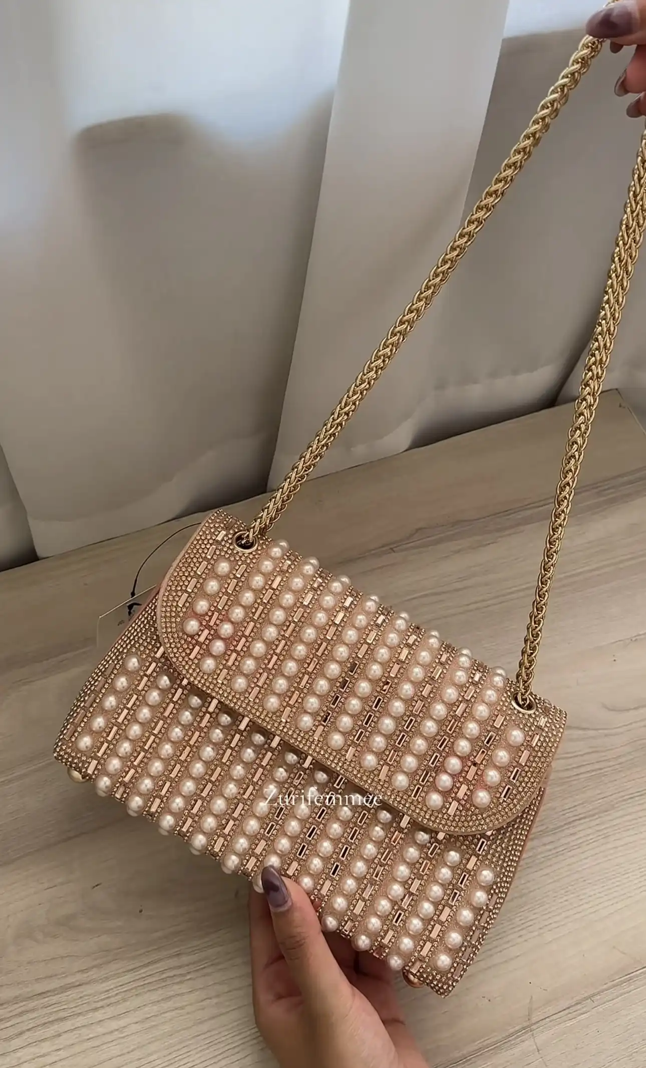 Product image of Pearl party bag