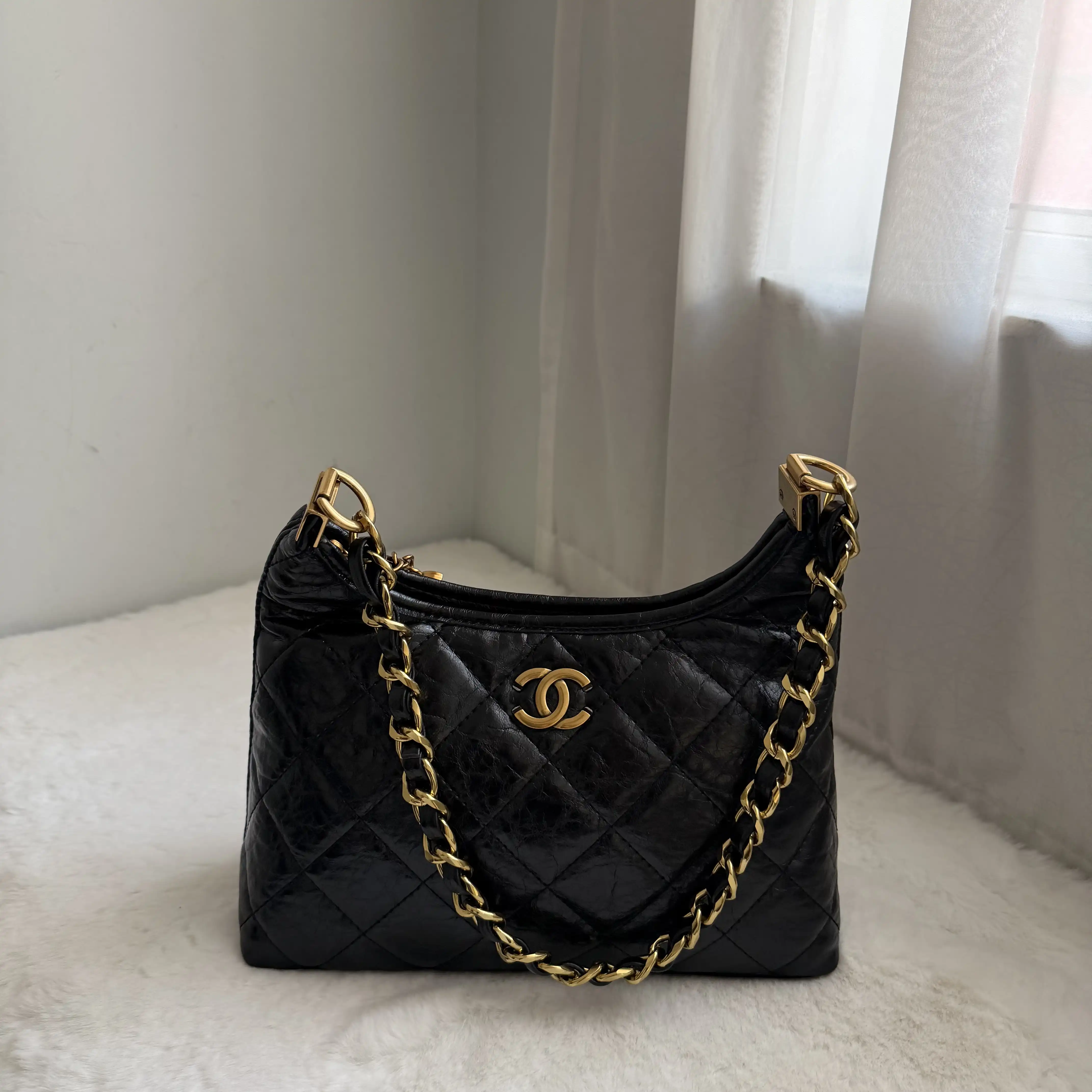Product image of Aura Bag