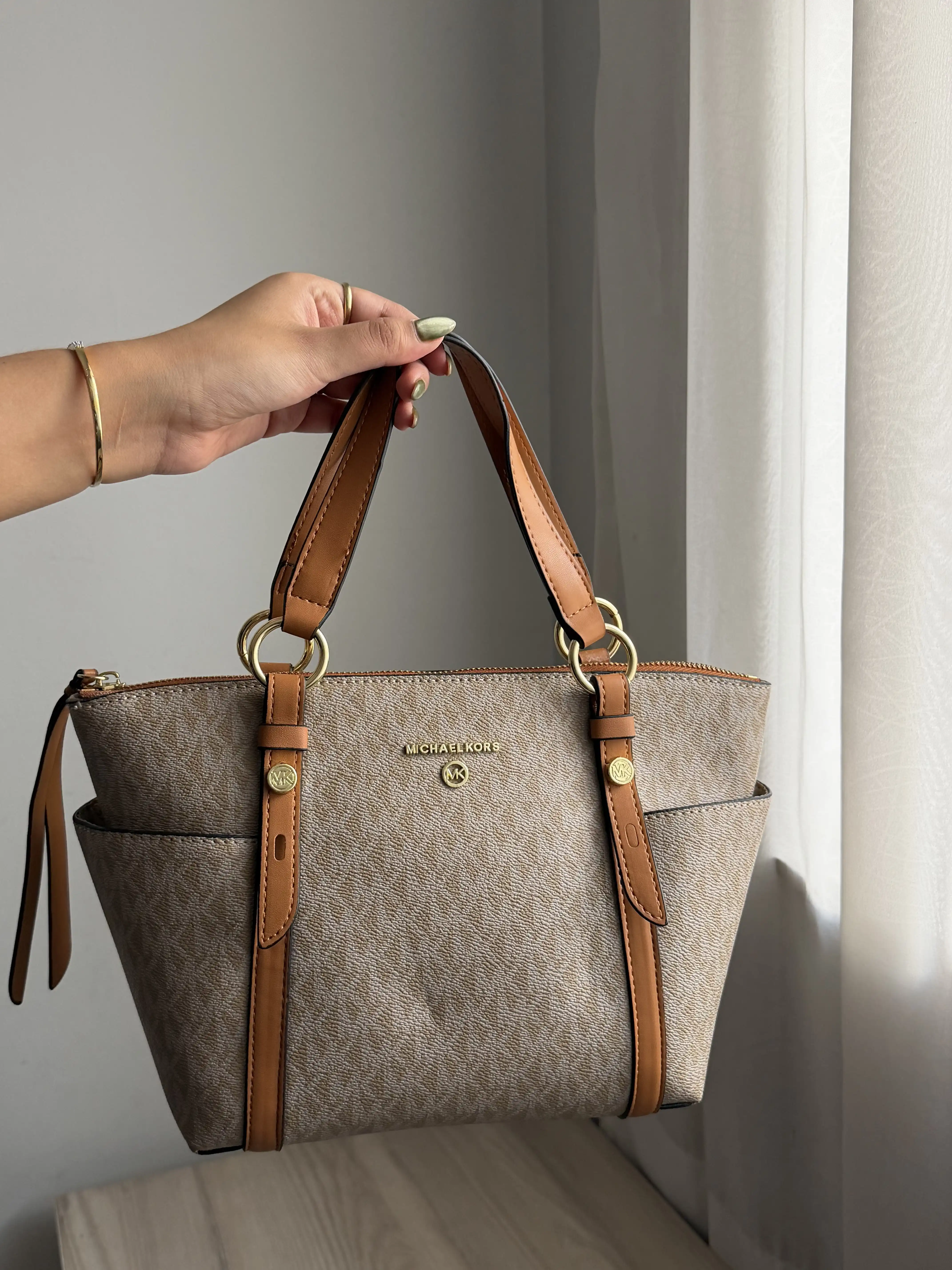Product image of Sullivan Small Top-Zip Tote Bag