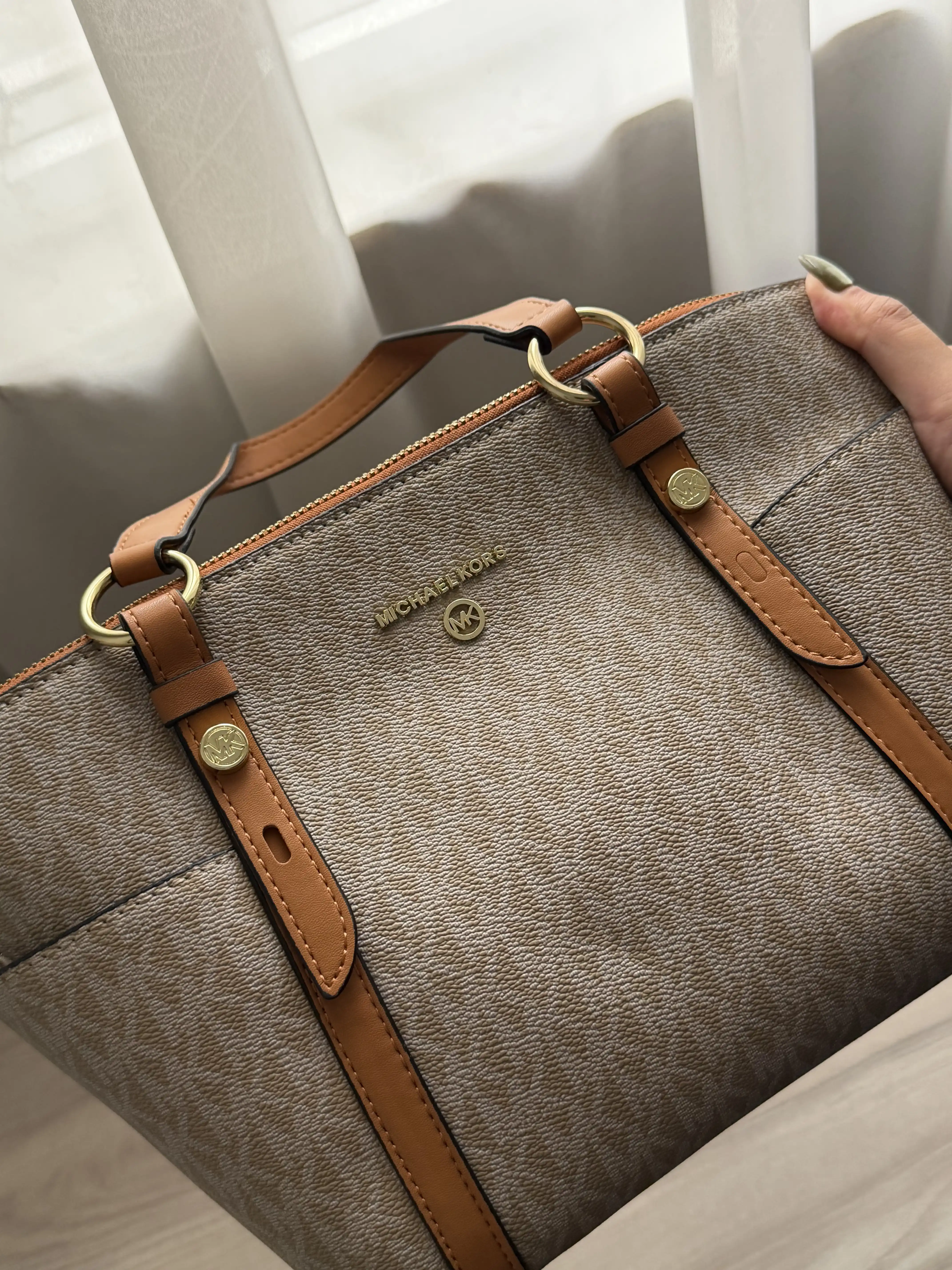 Product image of Sullivan Small Top-Zip Tote Bag