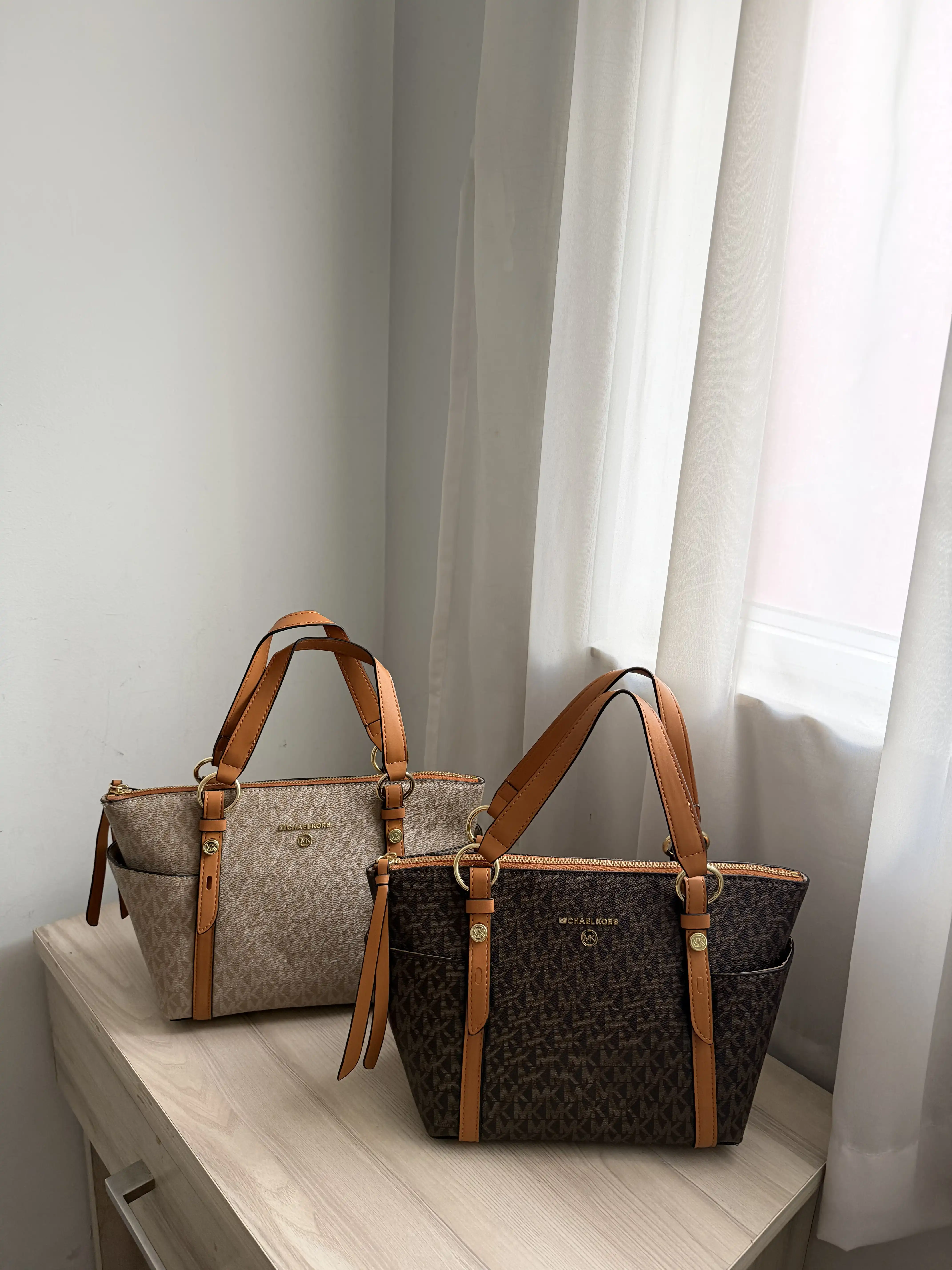 Product image of Sullivan Small Top-Zip Tote Bag
