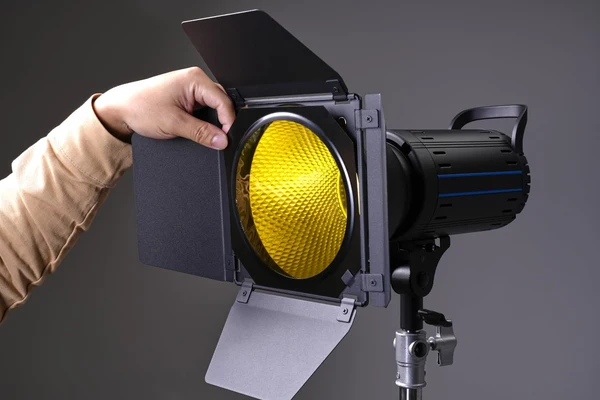 Product image of Digitek (DBR 055) Bowens Reflector with Barndoor Combo Universally Compatible with All Flash Speedlites