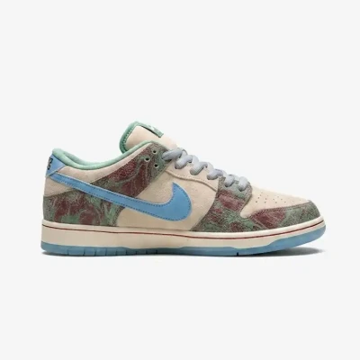 Nike SB Dunk Crenshaw Skate Clu...