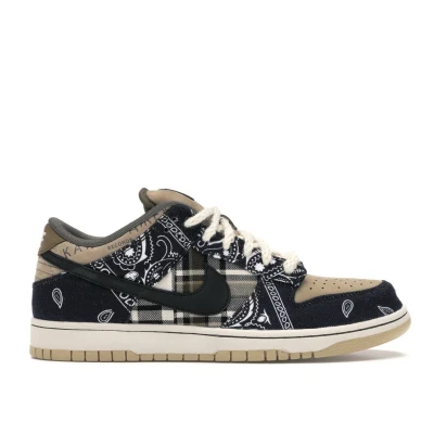 Nike SB x Travis Scott Dunk Low...