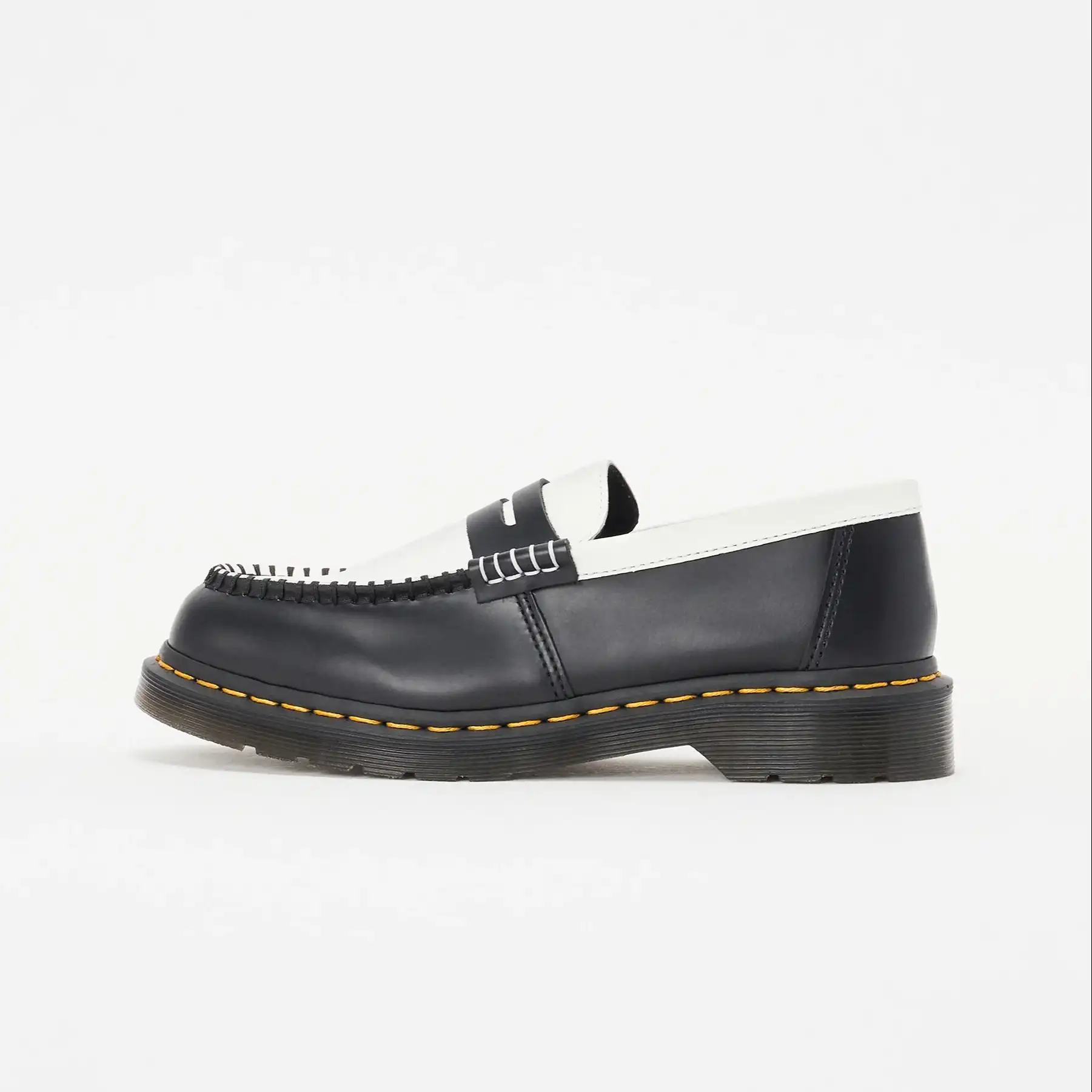 Product image of Dr Martin Adrian Loafers "Black & White"