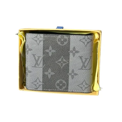 Louis Vuttion Wallets