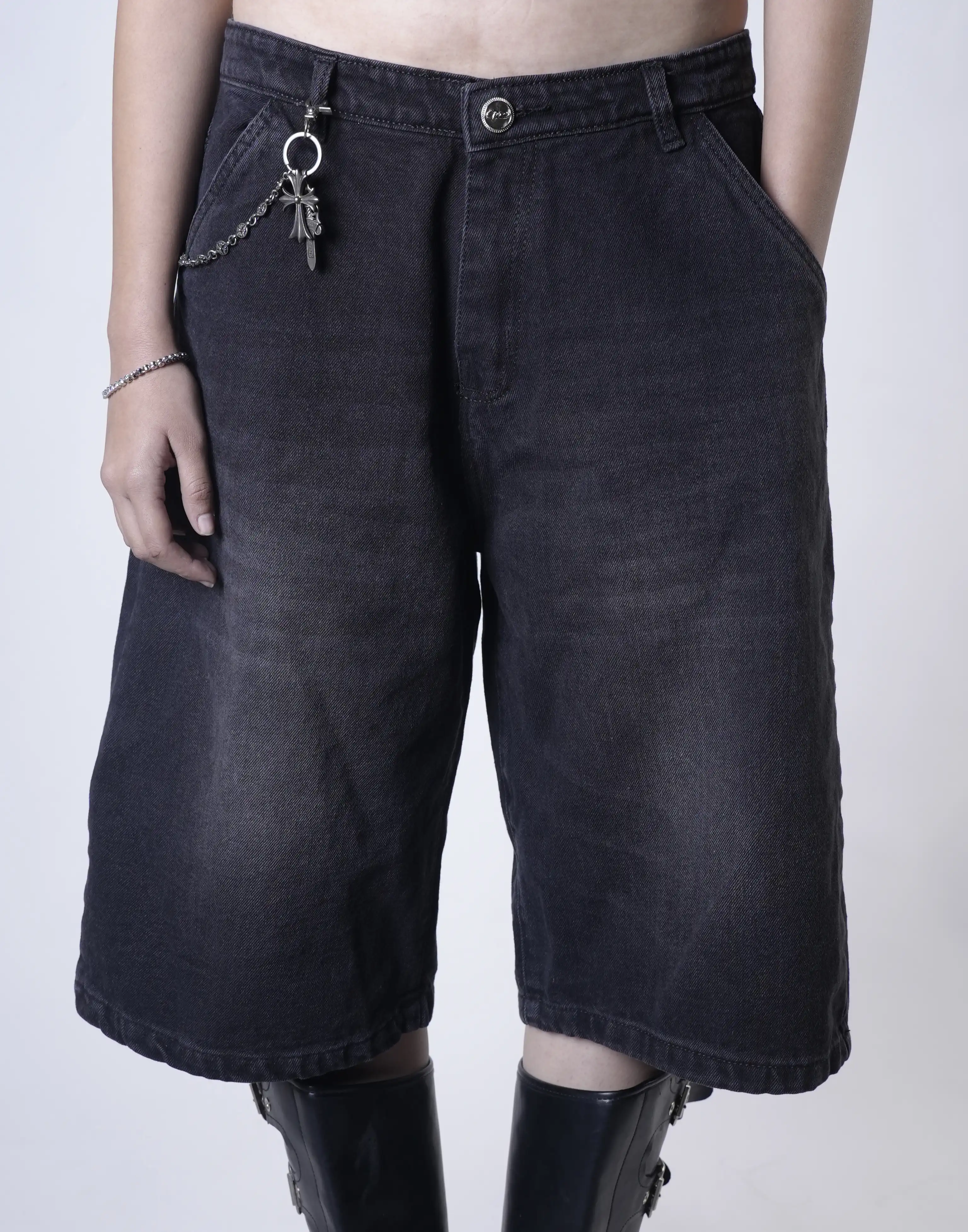 Product image of Reube Washed Jorts