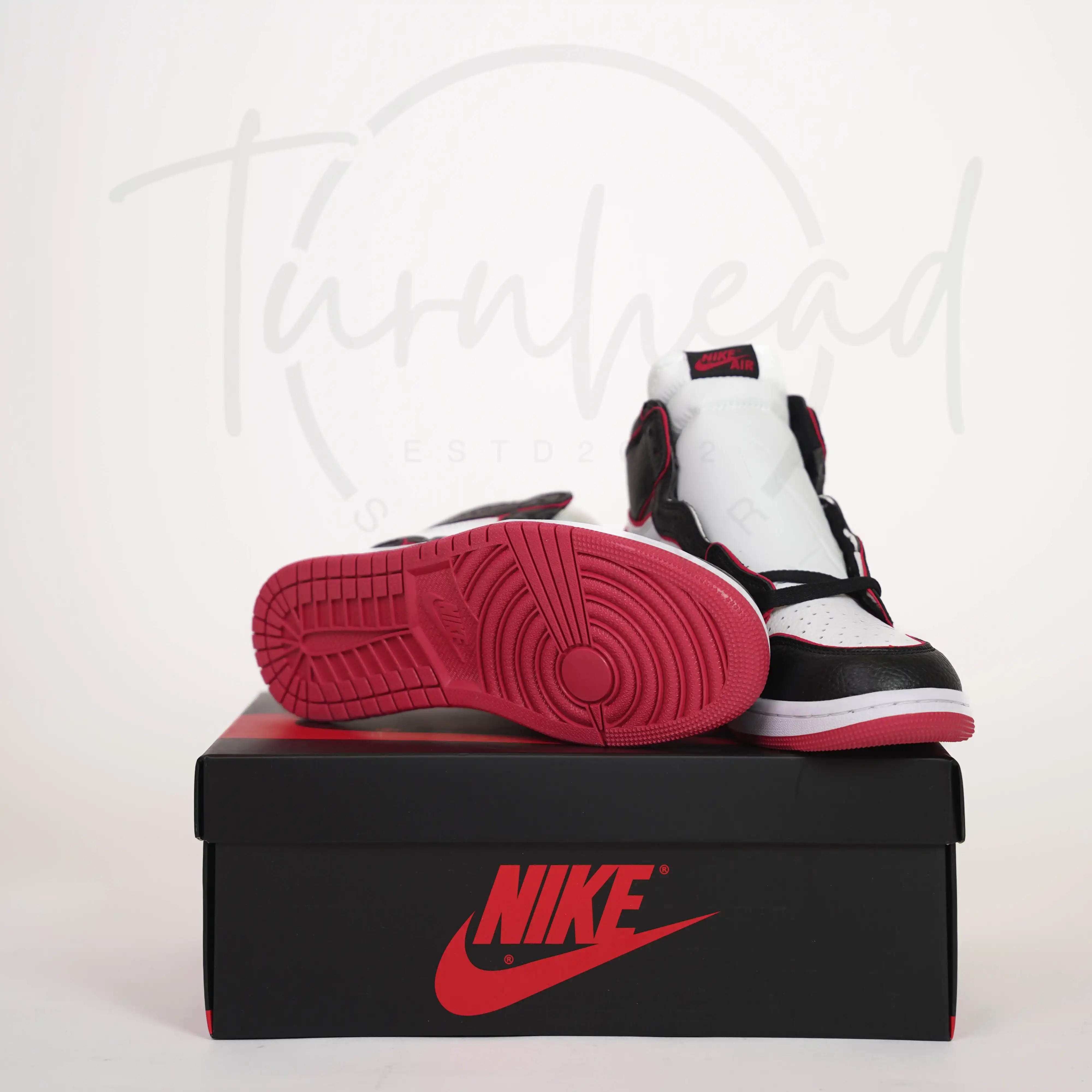 Product image of Jordan 1 high Bloodline