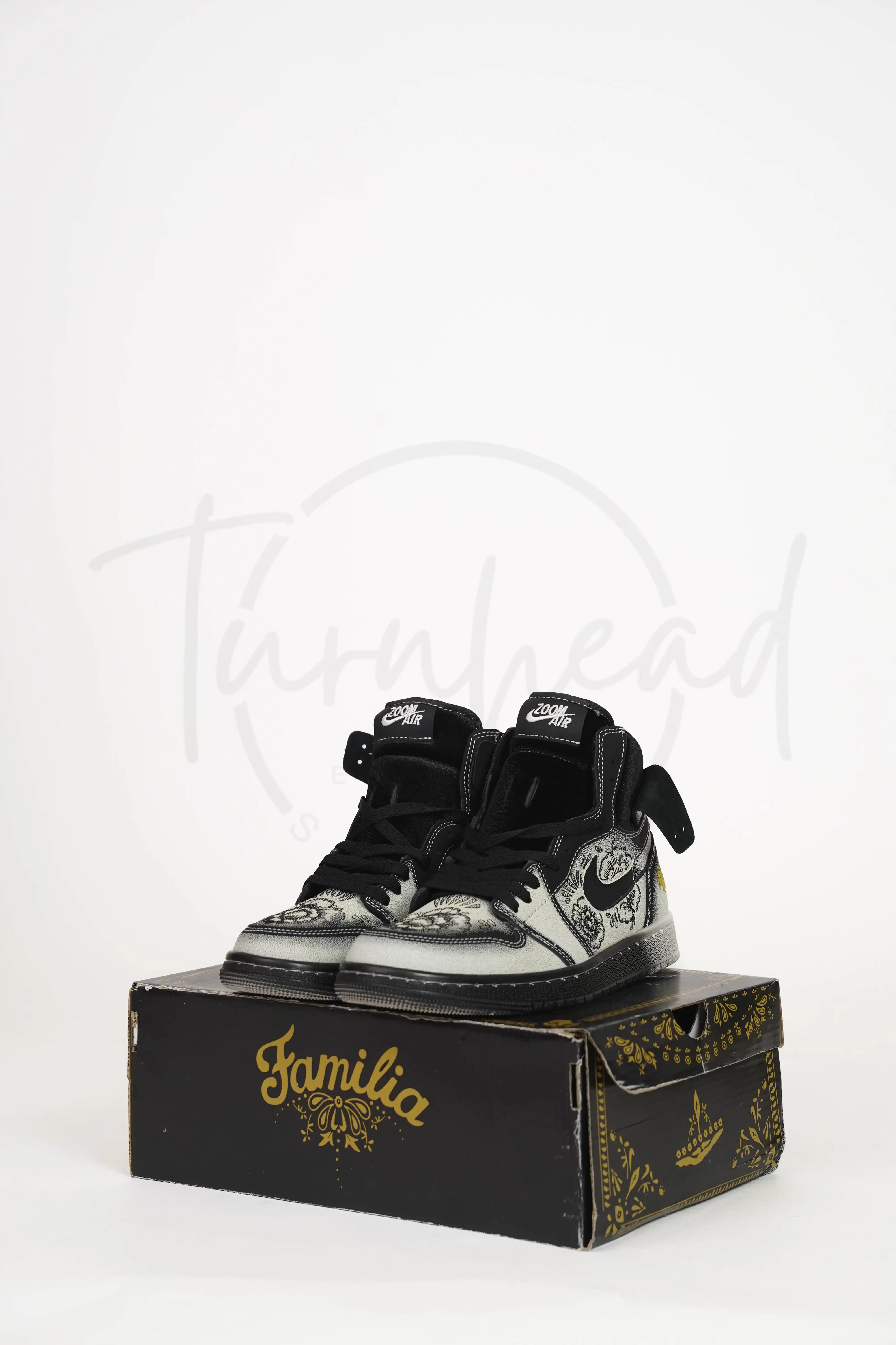 Product image of Nike Air Jordan 1 High Zoom CMFRT 2 Familia