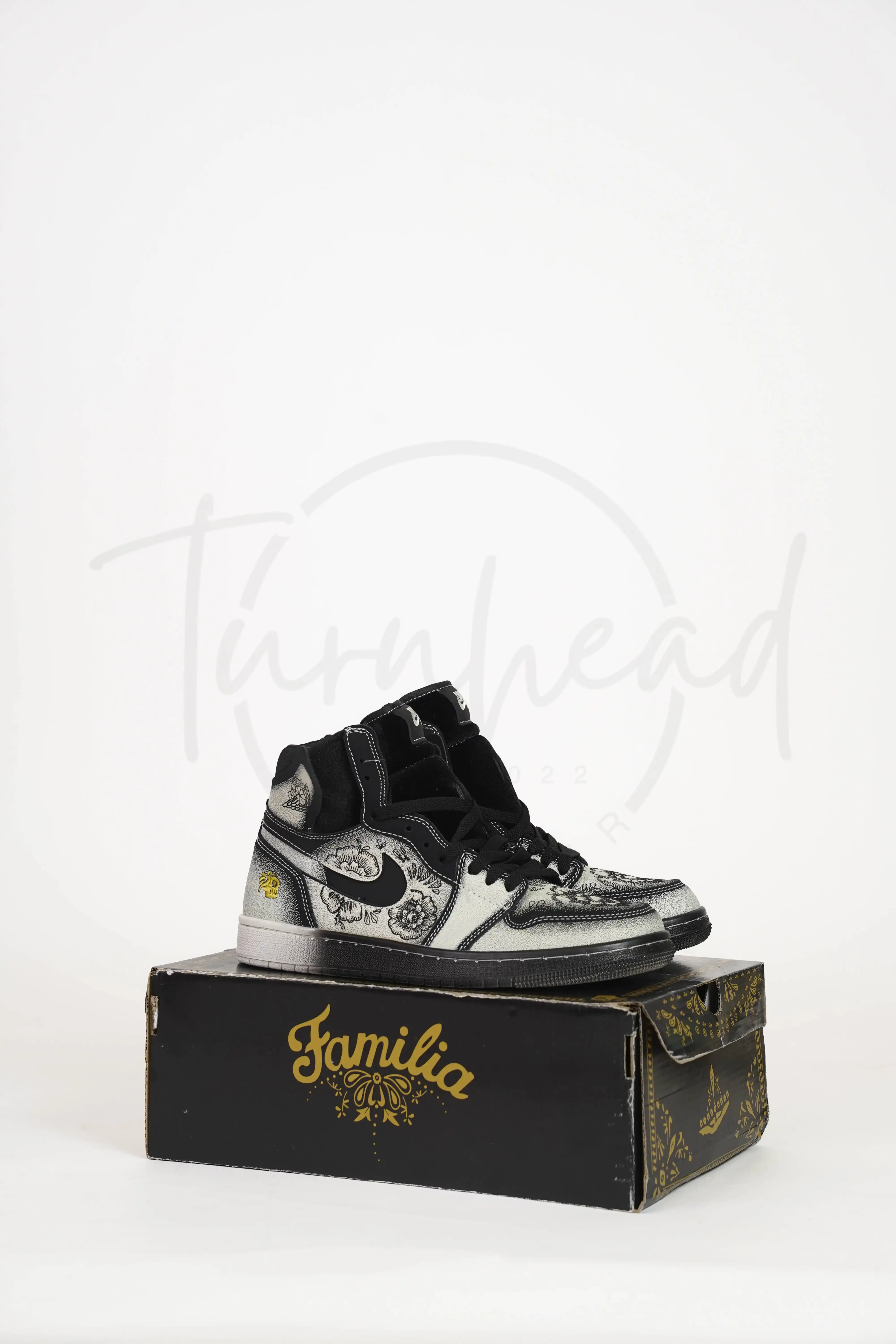 Product image of Nike Air Jordan 1 High Zoom CMFRT 2 Familia