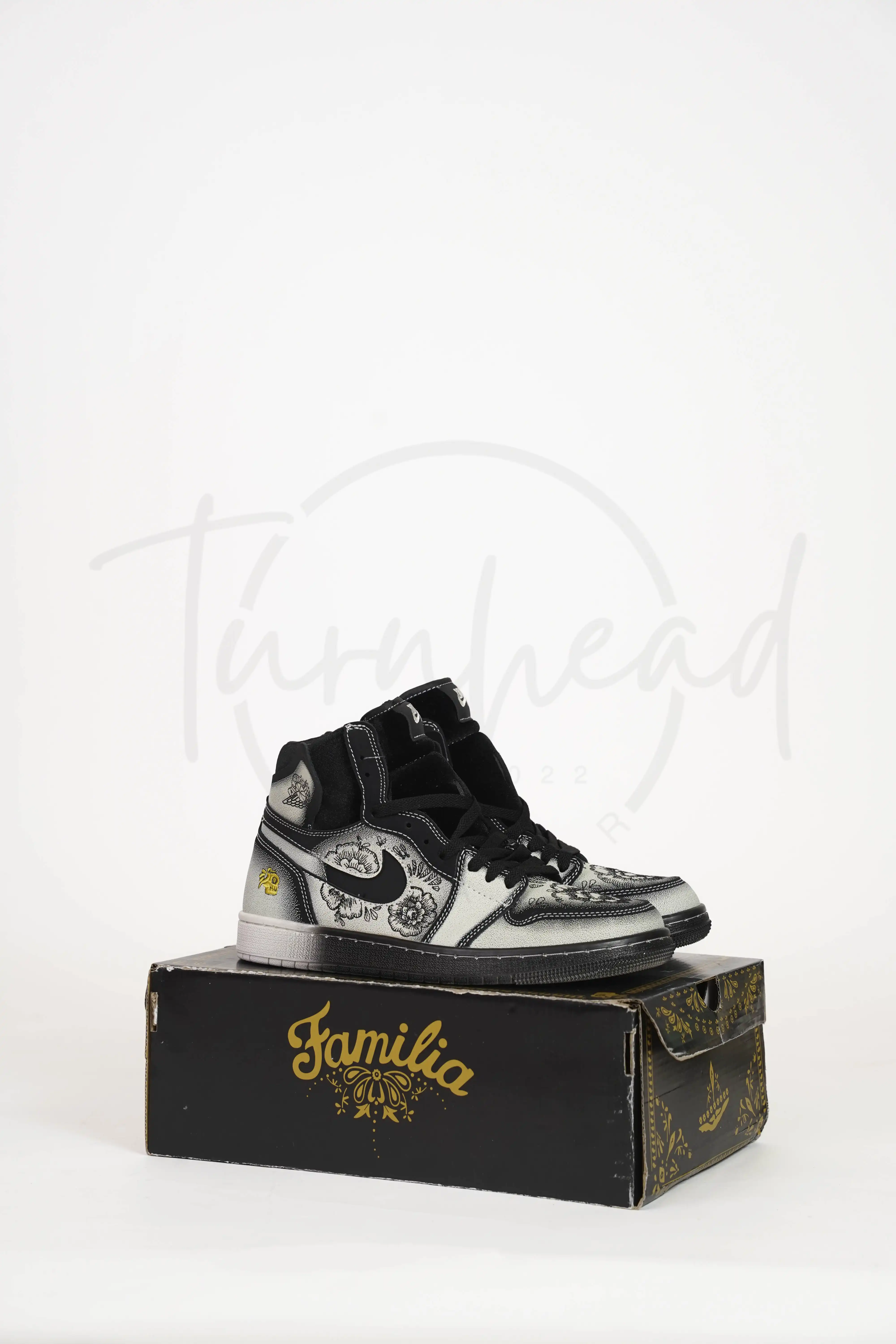 Product image of Nike Air Jordan 1 High Zoom CMFRT 2 Familia