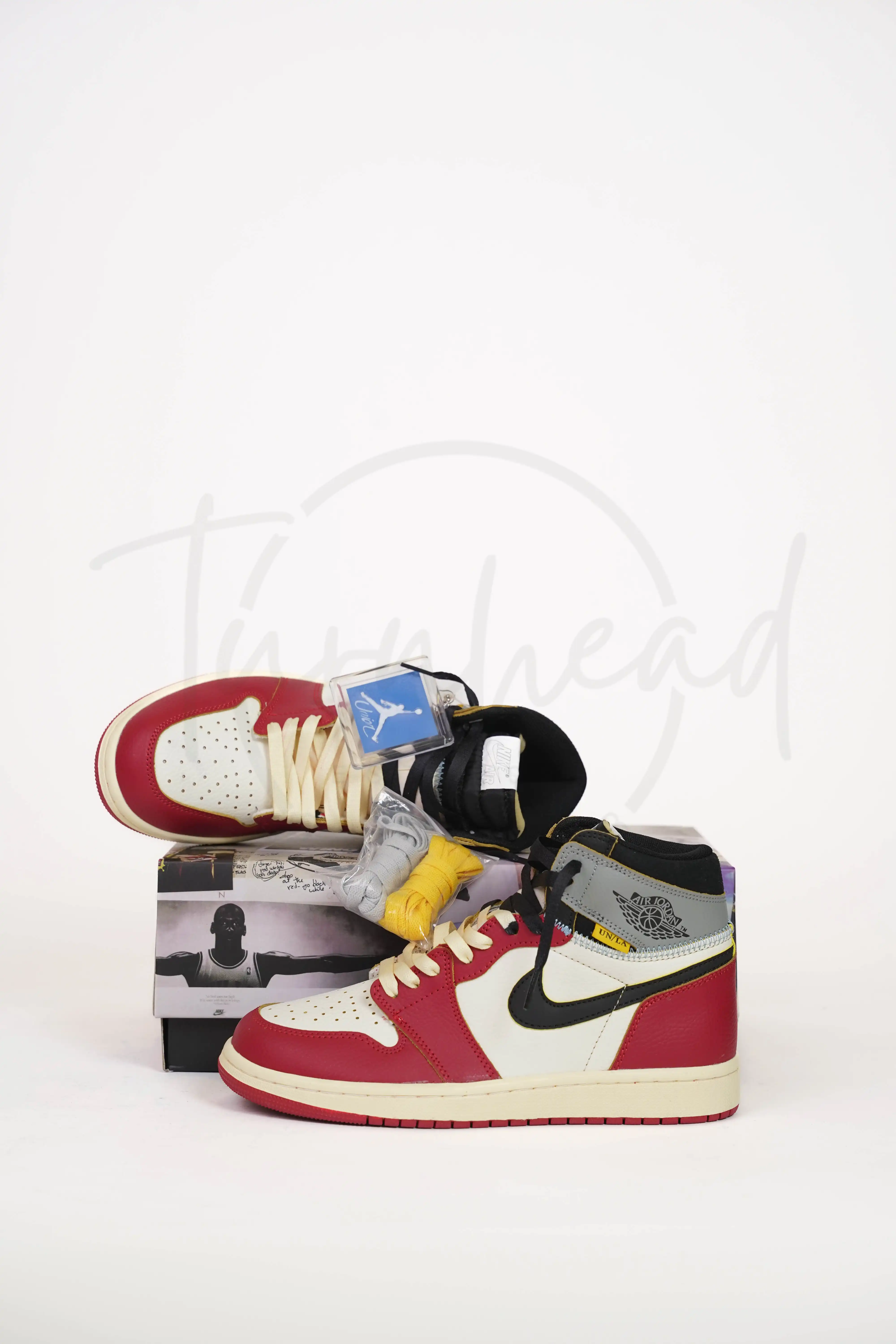 Product image of Jordan 1 high UNLA Red and Black