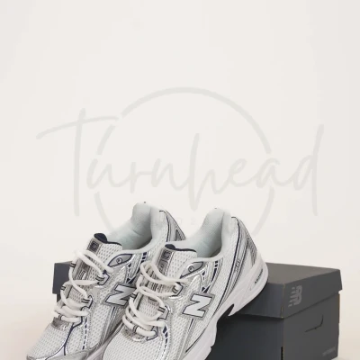 New Balance 740