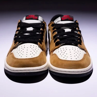 Air Jordan 1 Low OG Mocha (Brow...