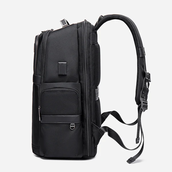 Product image of Arctic Hunter  B00449