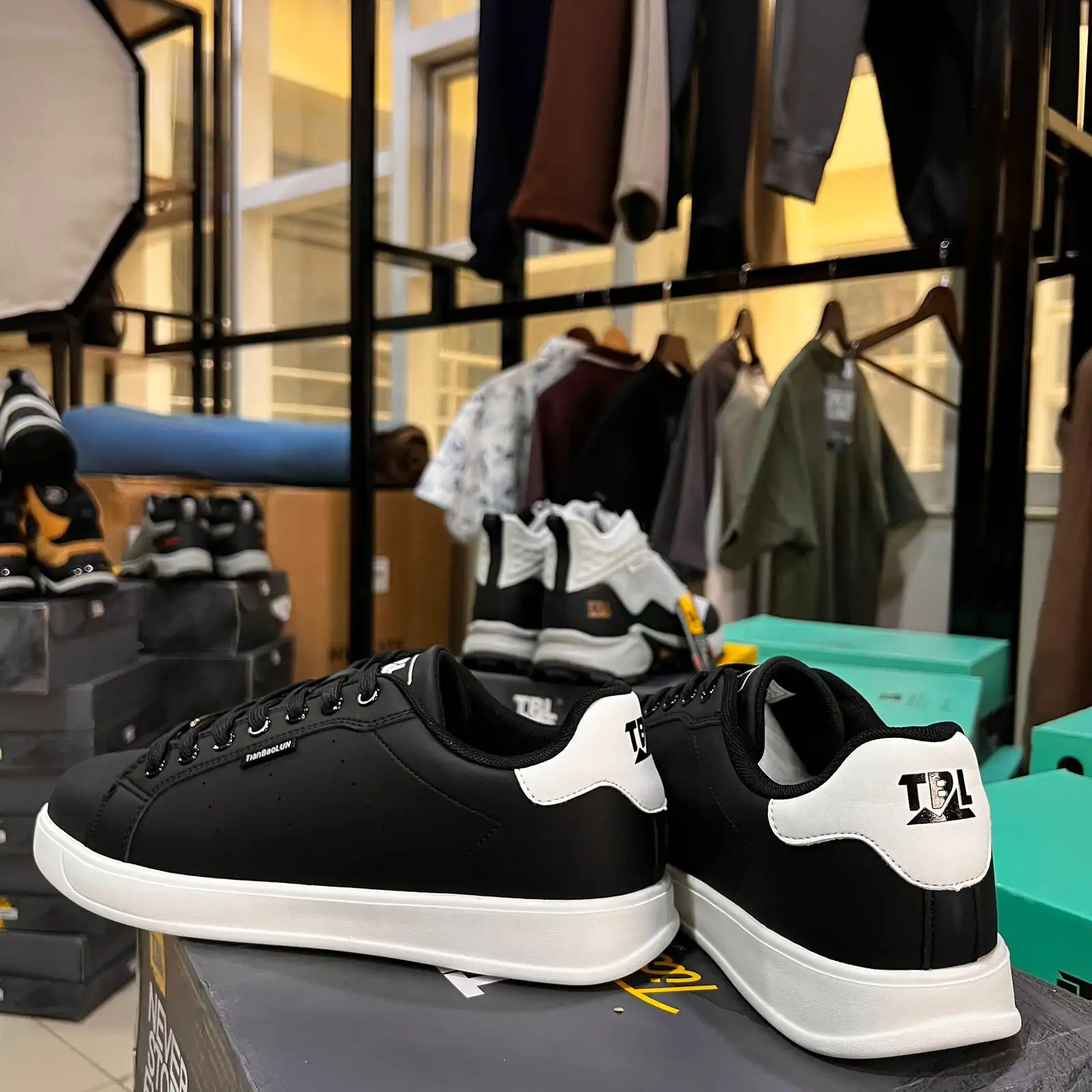 TBL 3033 Shoes