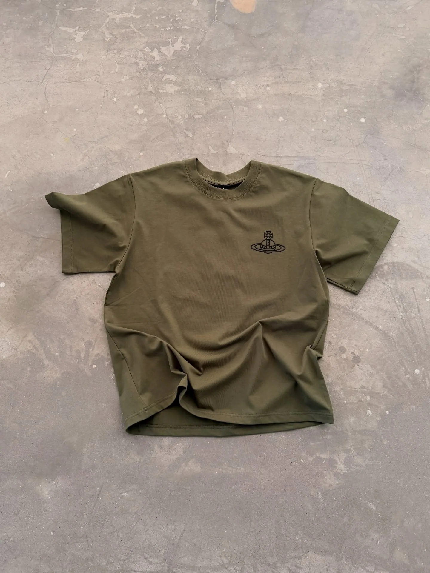 Green print tee