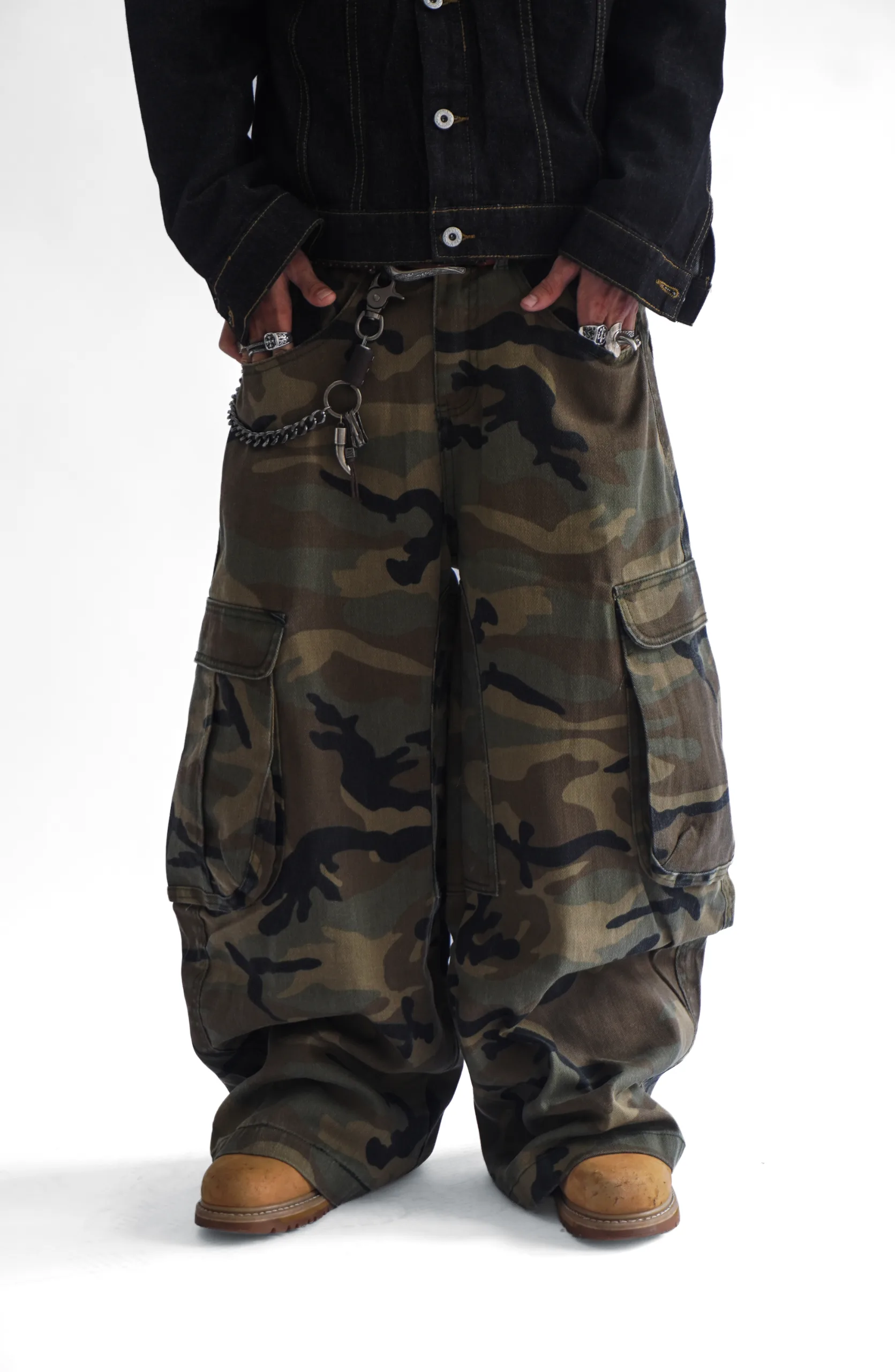Camo Cargo Balloon Pant