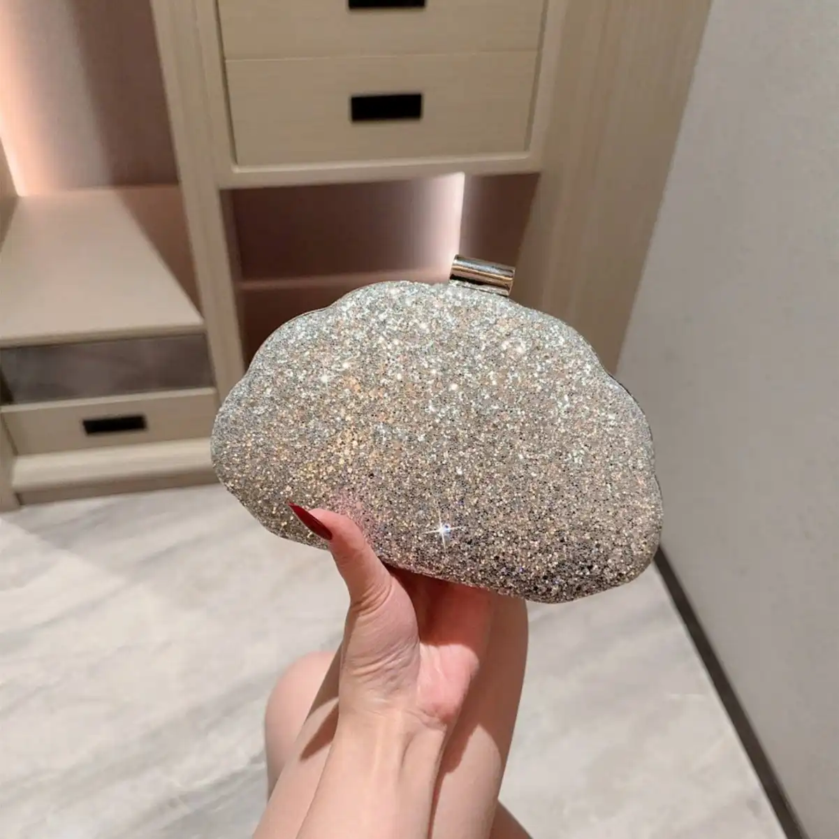 Product image of Luxury Silver Glitter Cloud Clutch Bag for Women – Elegant Evening Party Purse (FSC-00101)