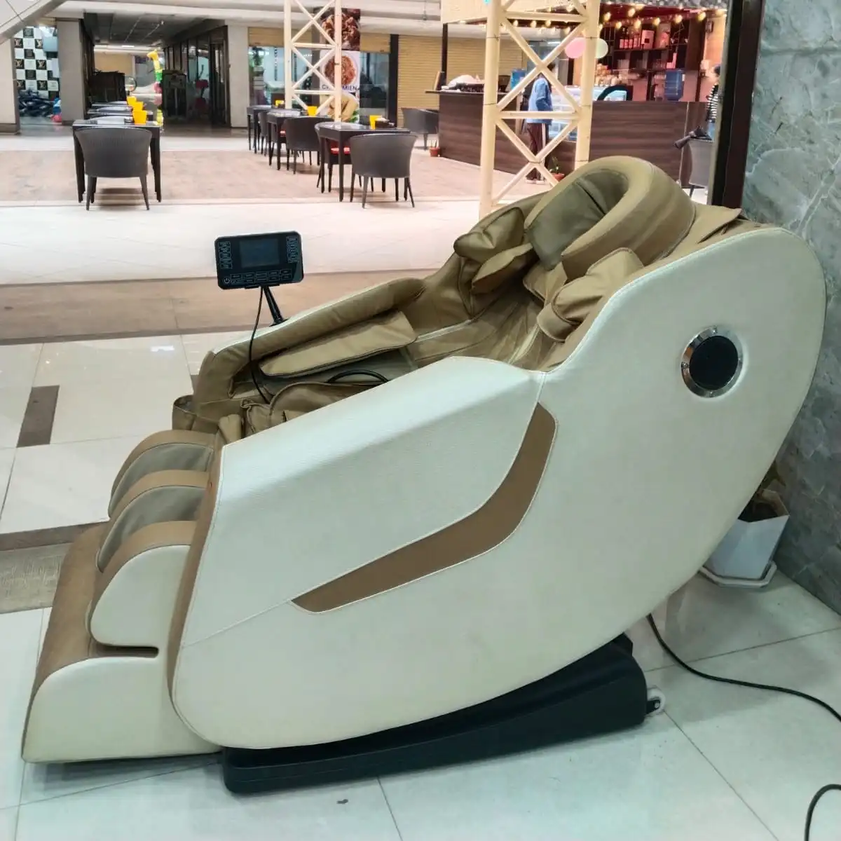 Product image of Massage Chair / 8 fxed Roler Massage Chair with Zero Gravity- PIQ A7 Refurbish