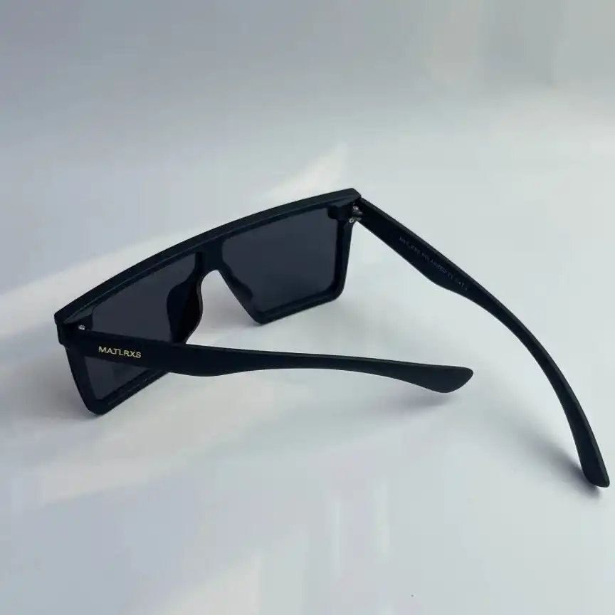 Product image of Matrix Polarized Angular Large Square Black