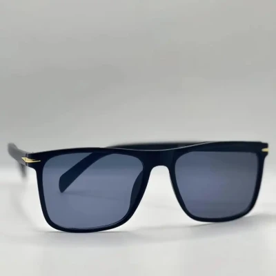 Oversized Black with Black Lens
