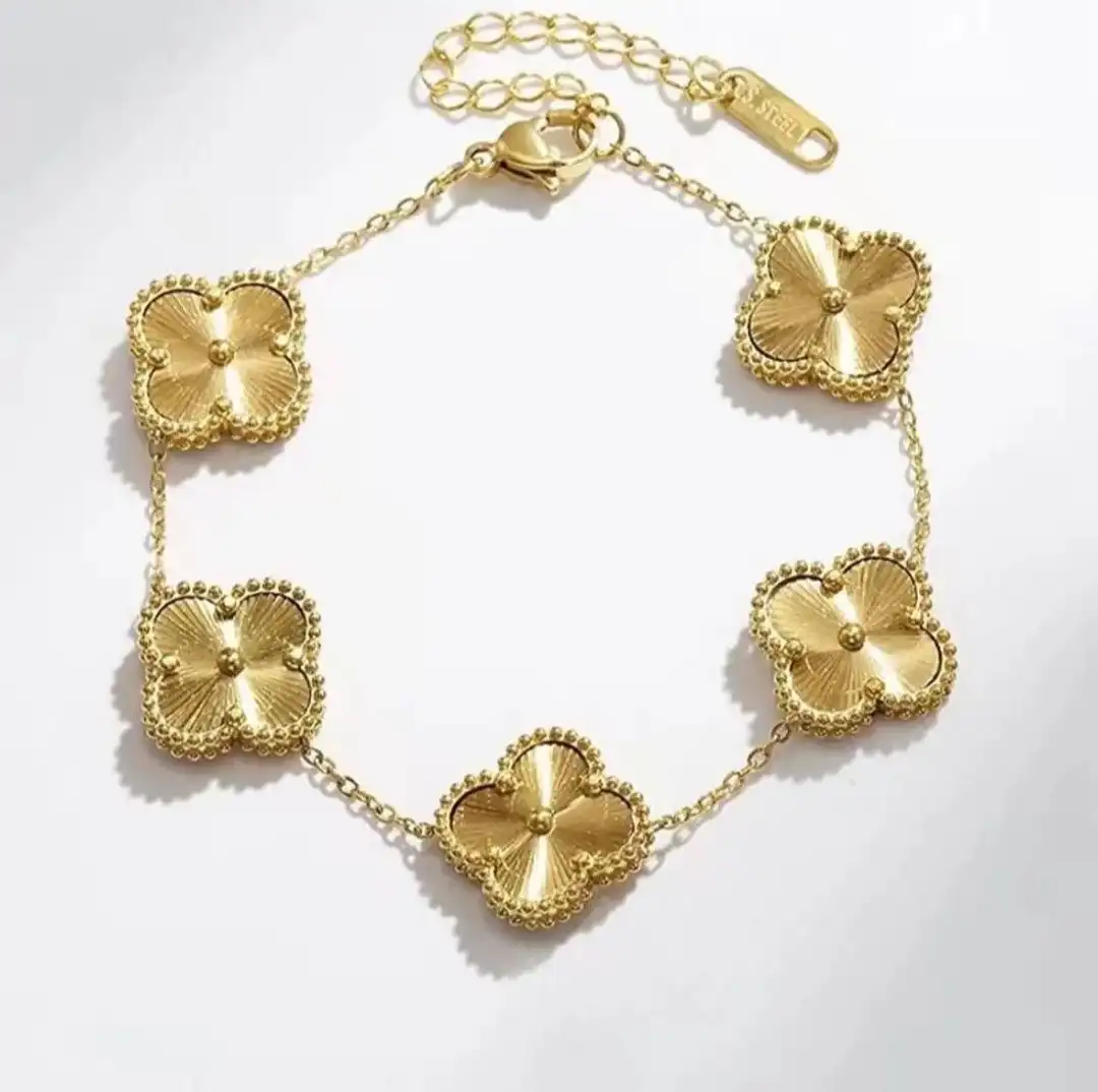 Product image of ZENOURA 18K GOLD PLATED AURELIA CLOVER BRACELET