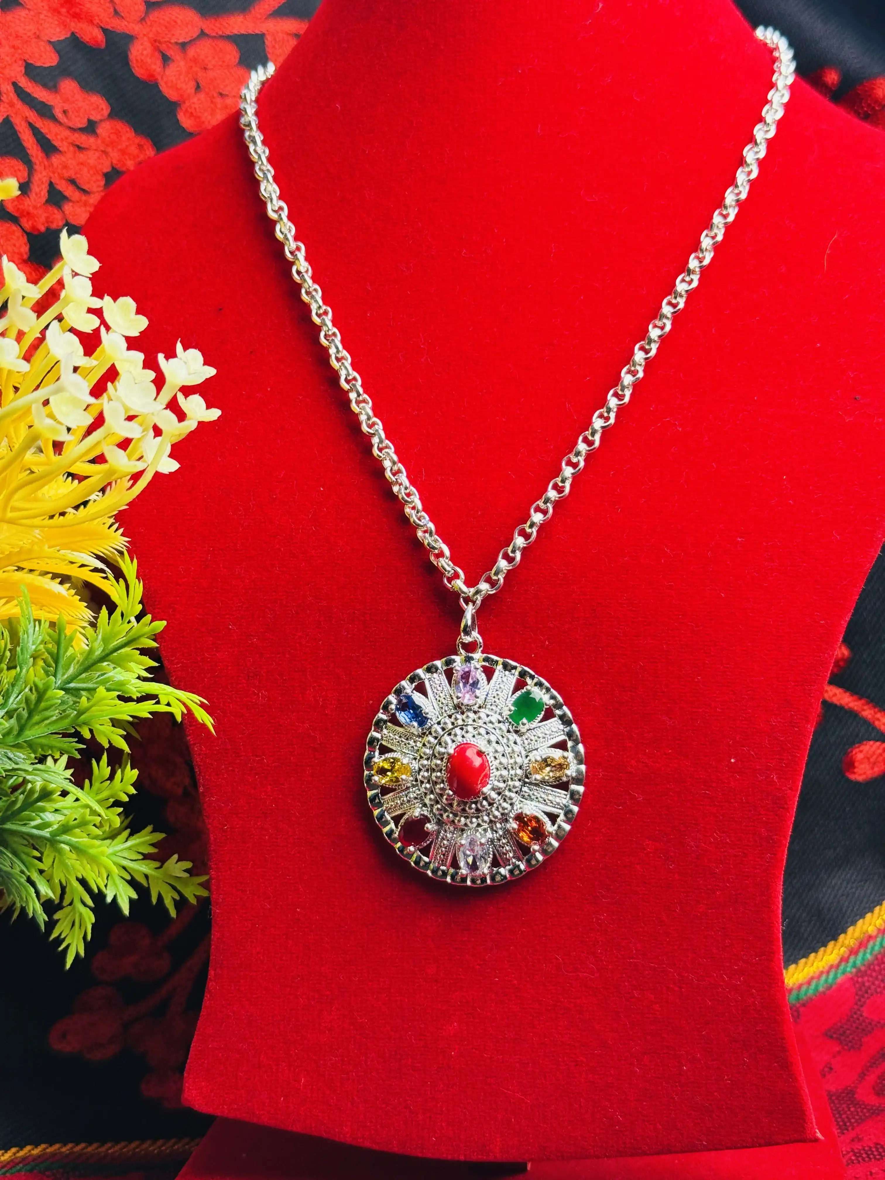 Product image of Circle Nabaratna