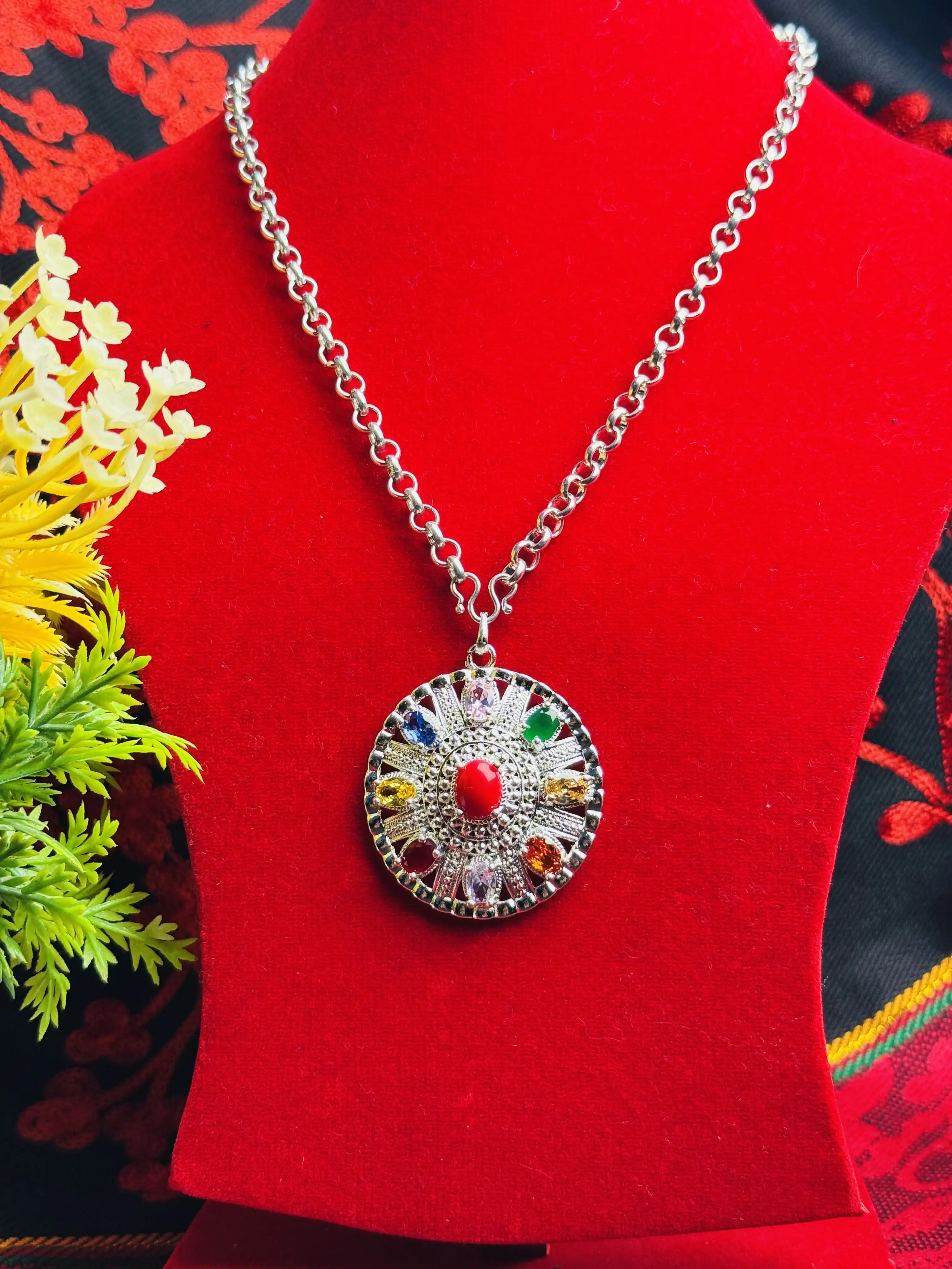 Product image of Circle Nabaratna