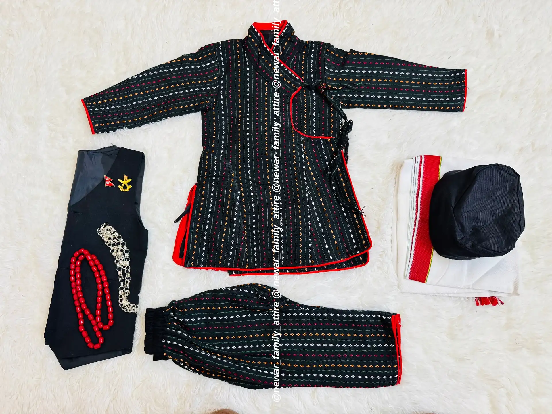 Daura Suruwal Set