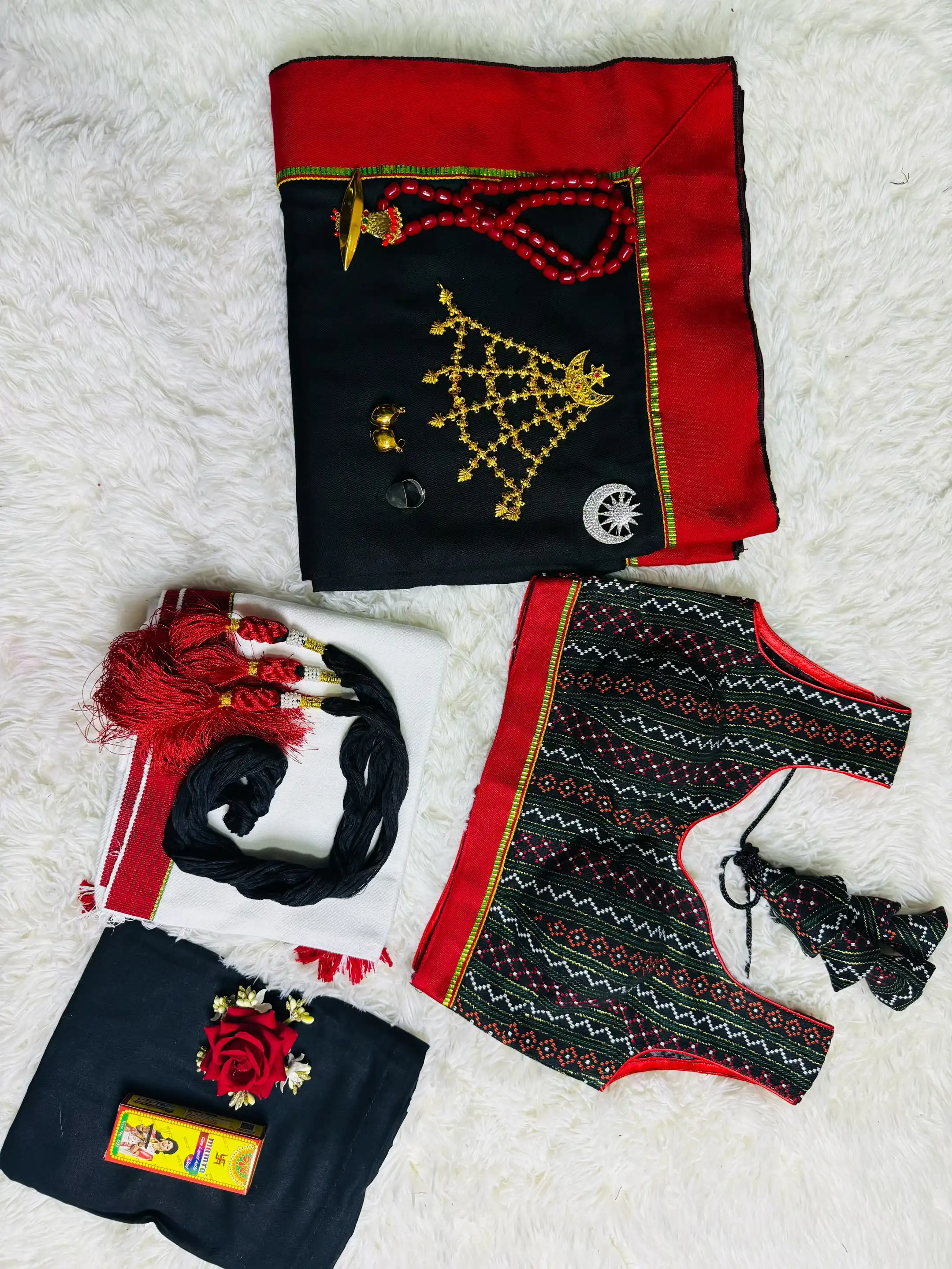 Sleeveless Blouse with Hakupatasi Set